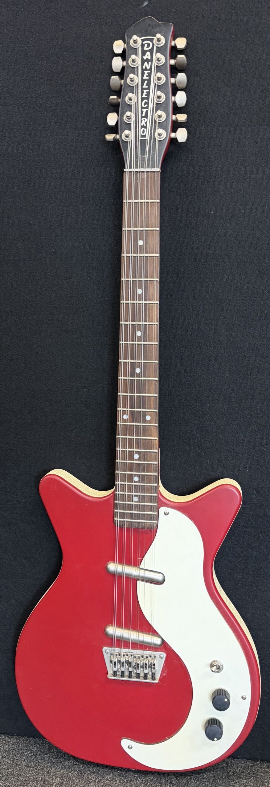 Used Dan Electro 12 String-red