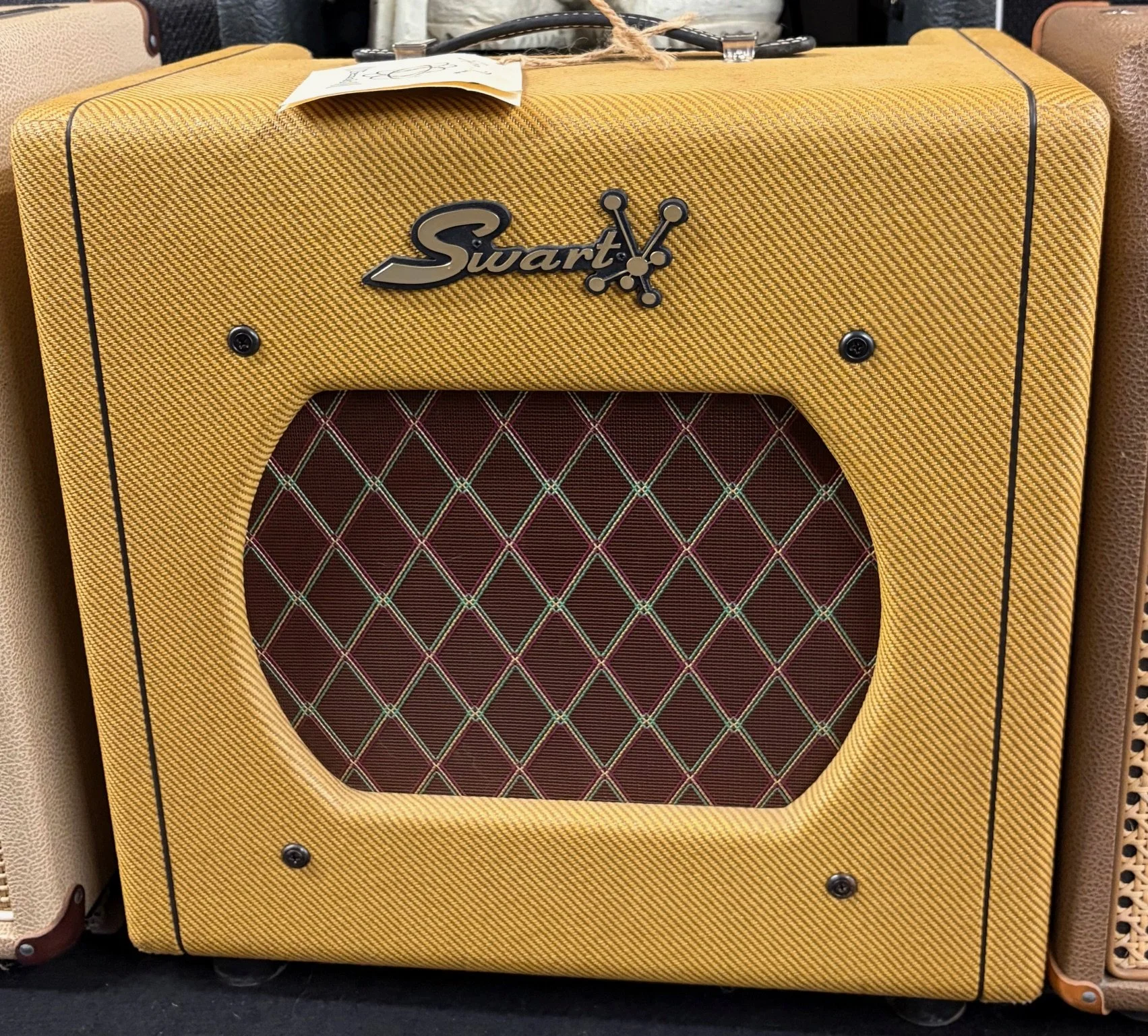 Swart Space Tone Tremolo-5 watts
