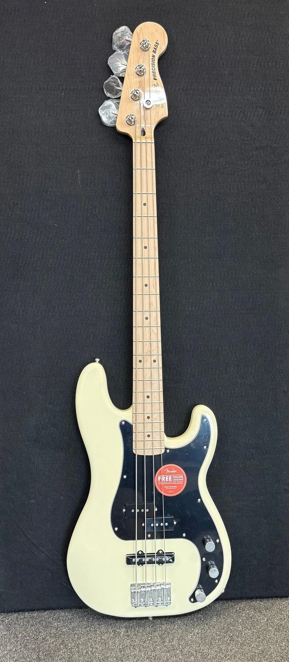 Squier Affinity PJ Bass- White