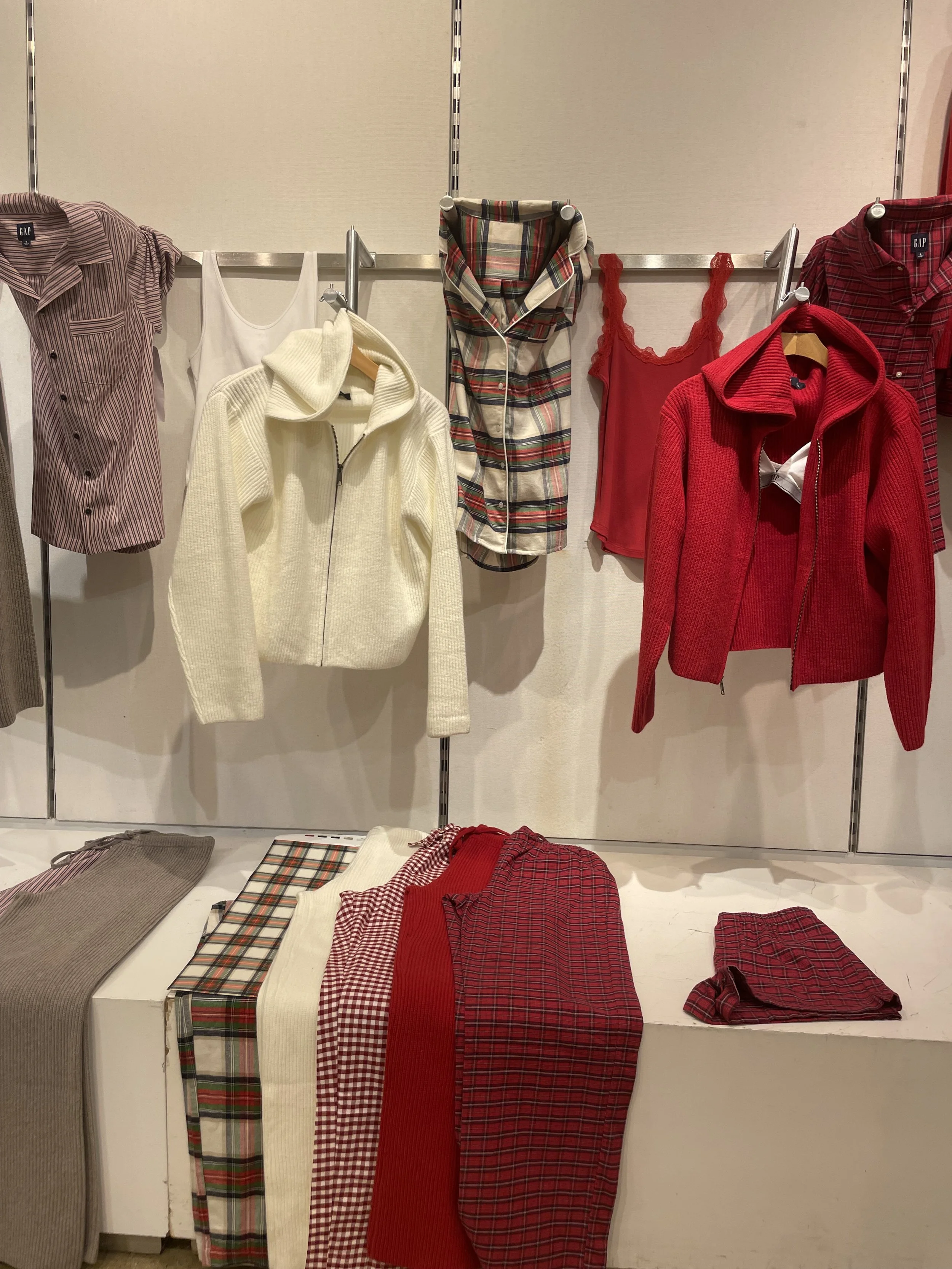 GAP STORESET 5287.jpeg