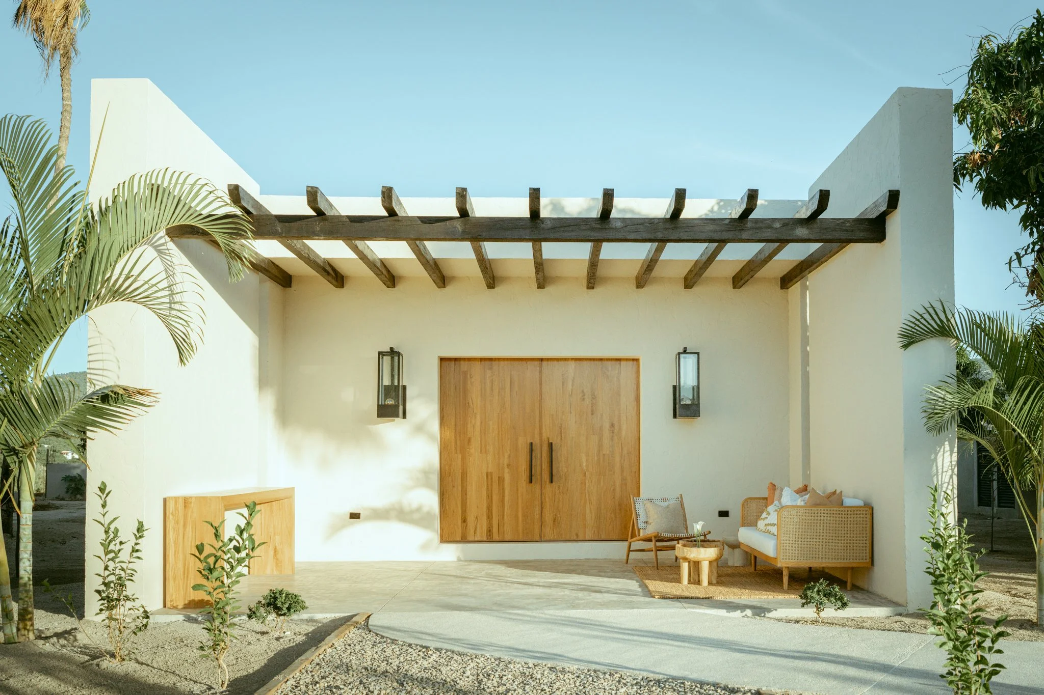 Inside the Bridal Suite at Baja Luna: A Beautiful Getting-Ready Space for Cabo Weddings