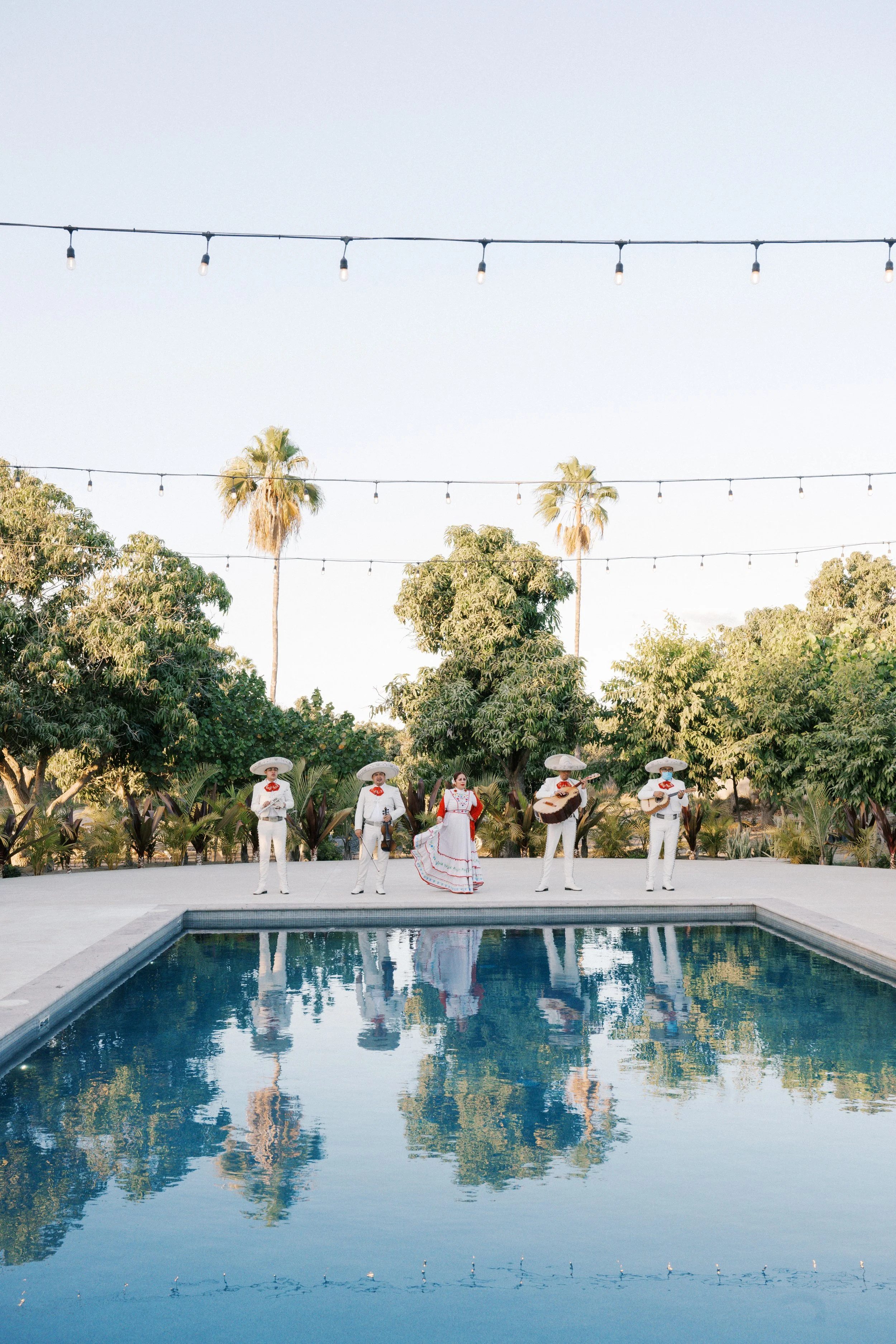 baja-luna-poolside-cocktail-hour-1.jpg