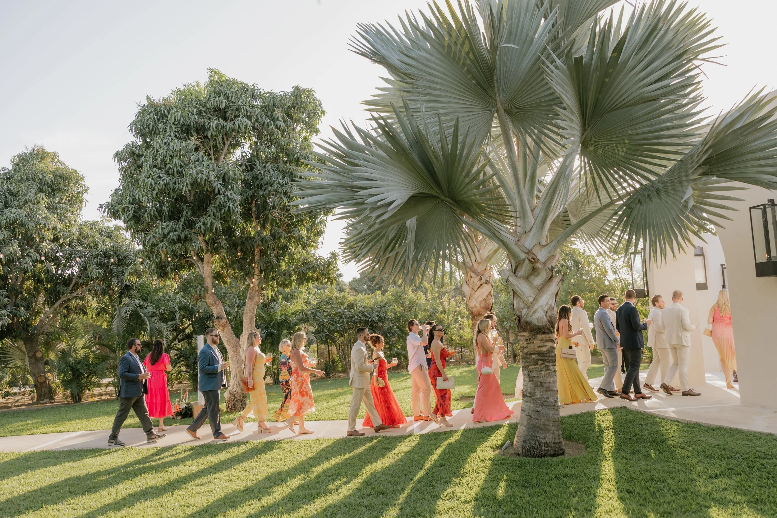A Tropical Disco Wedding at Baja Luna’s Janney Garden