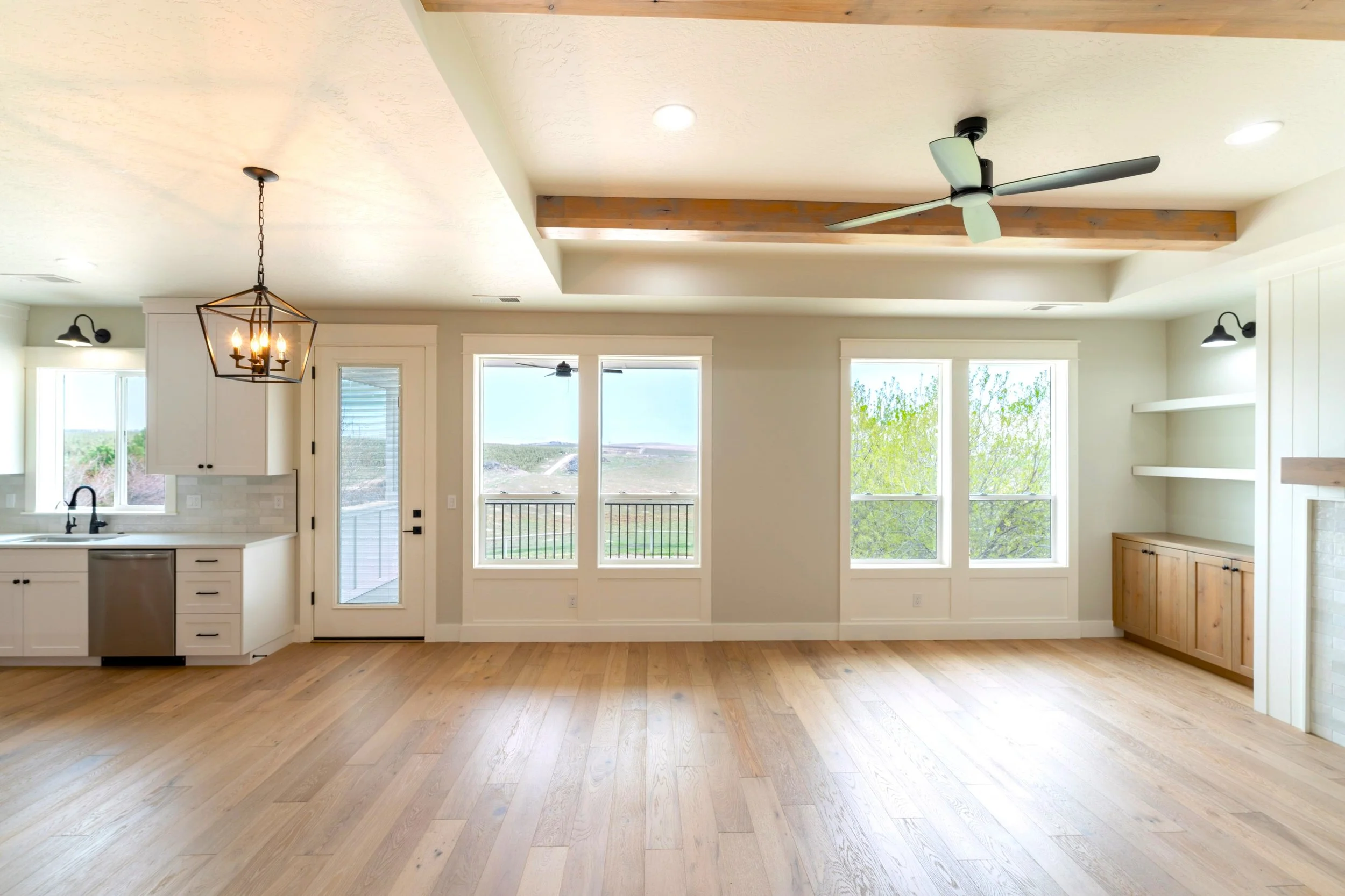 Zach Boulevard Living, Dining, & Kitchen (10).jpg