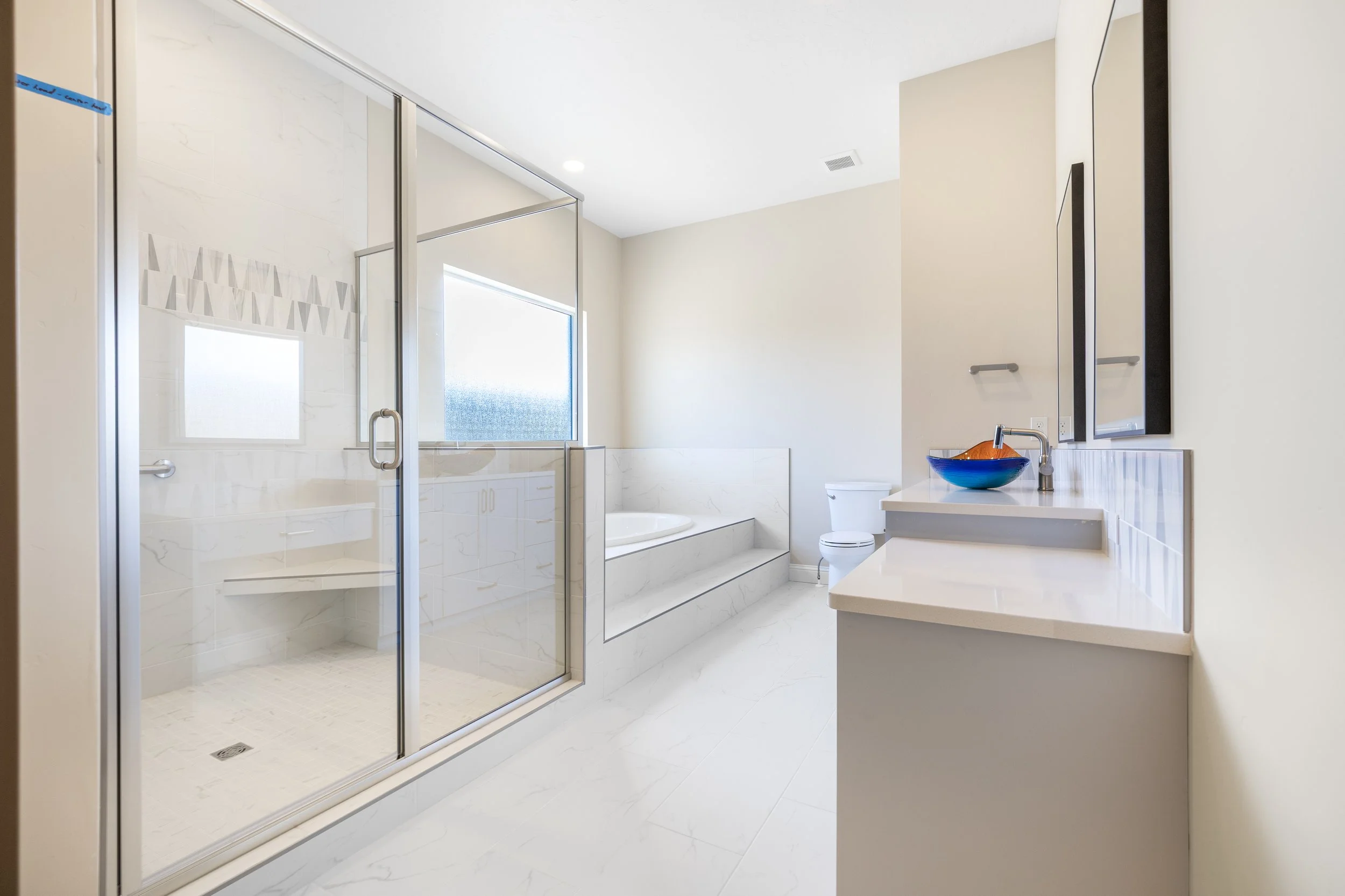 Cottonwood Lane Bathrooms, Laundry, Mudbench  (2).jpg