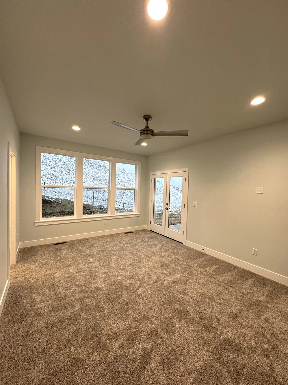 828 Mann Creek Living, Dining, Kitchen (4.1).jpg