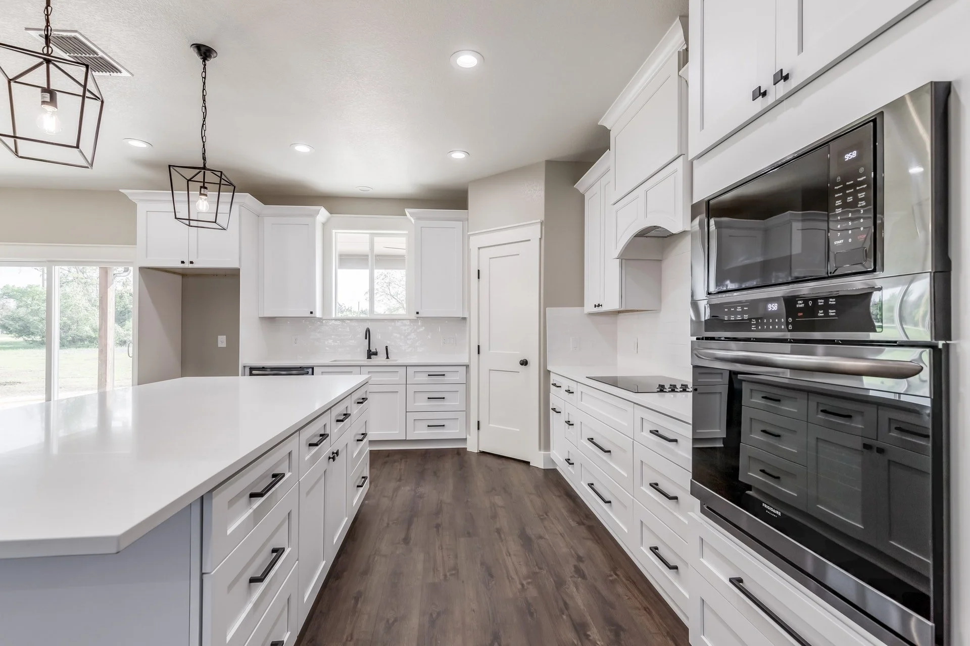 Bouy Drive Living, Dining, & Kitchen (8).jpg