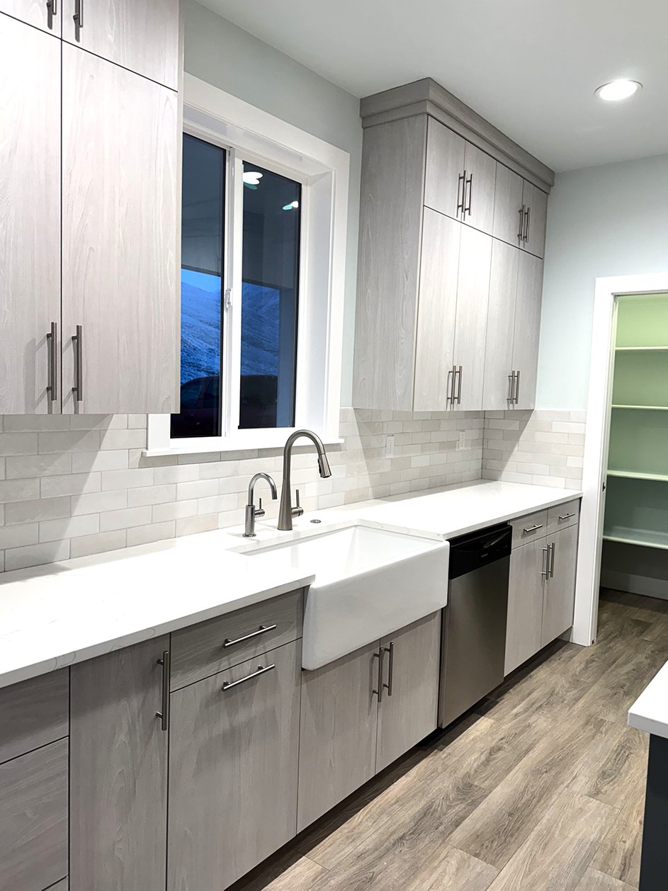 828 Mann Creek Living, Dining, Kitchen (2.1).jpg