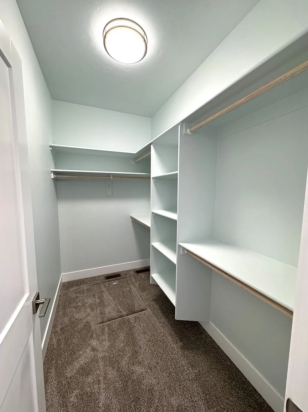 828 Mann Creek Bathroom, Laundry (4.1).jpg