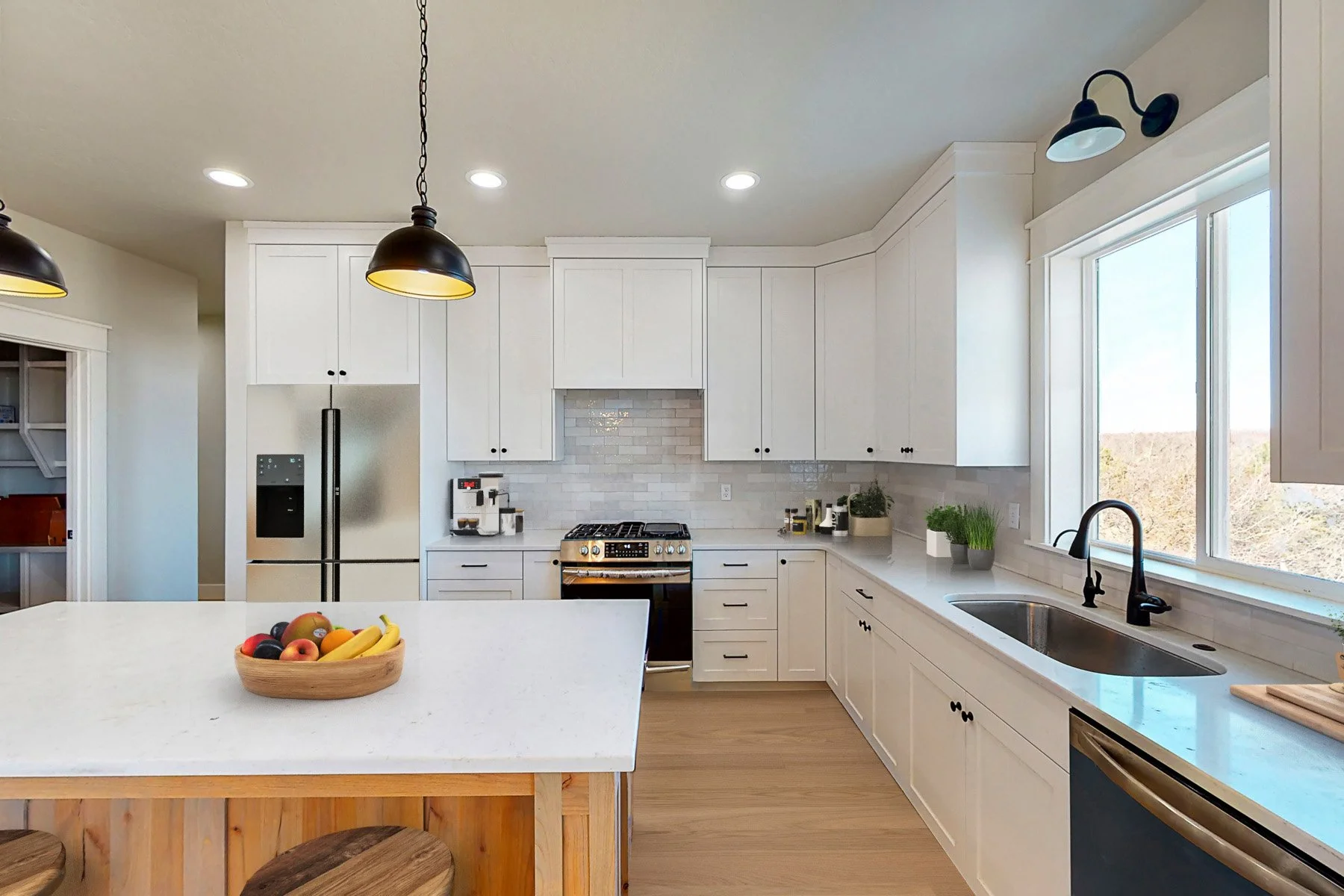 Zach Boulevard Living, Dining, & Kitchen (6).jpg