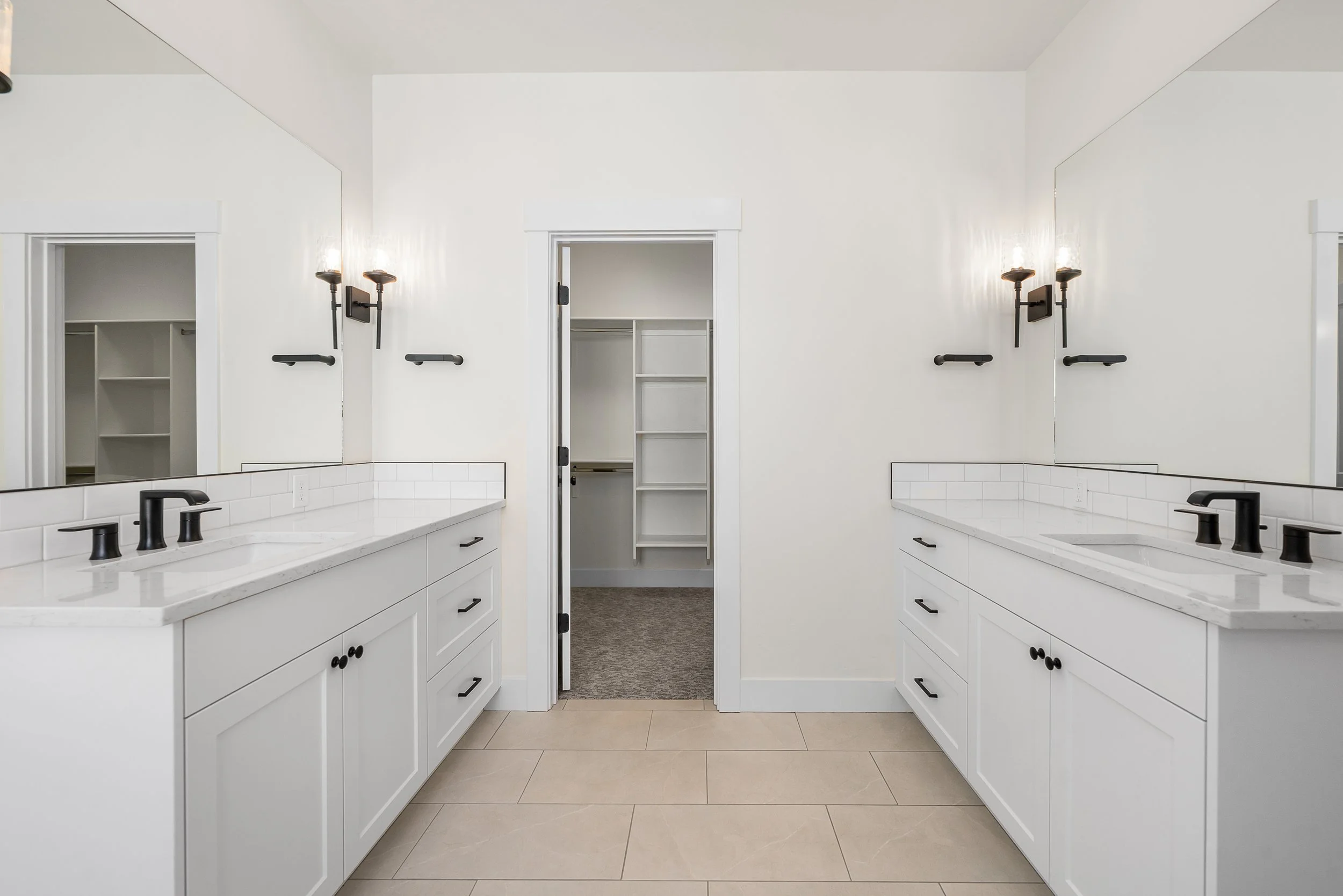 Mann Creek Bathroom & Laundry (12).jpg