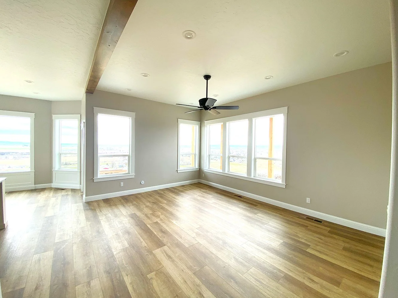 Loafer Lane Living, Dining, & Kitchen (5.1).jpg