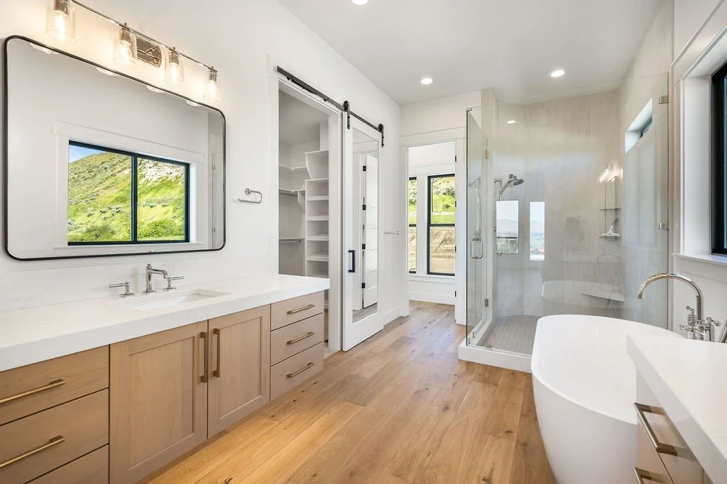 South Slope Rd Masters Bedroom & Bath (5).jpg