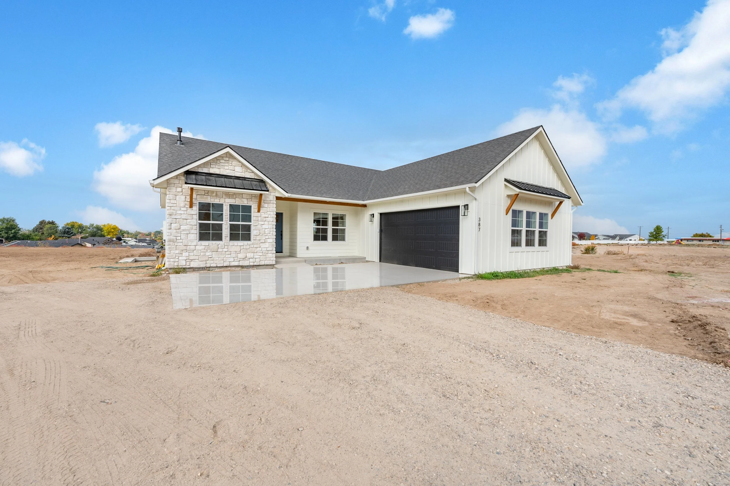 Iowa Ave Exterior  (3).jpg