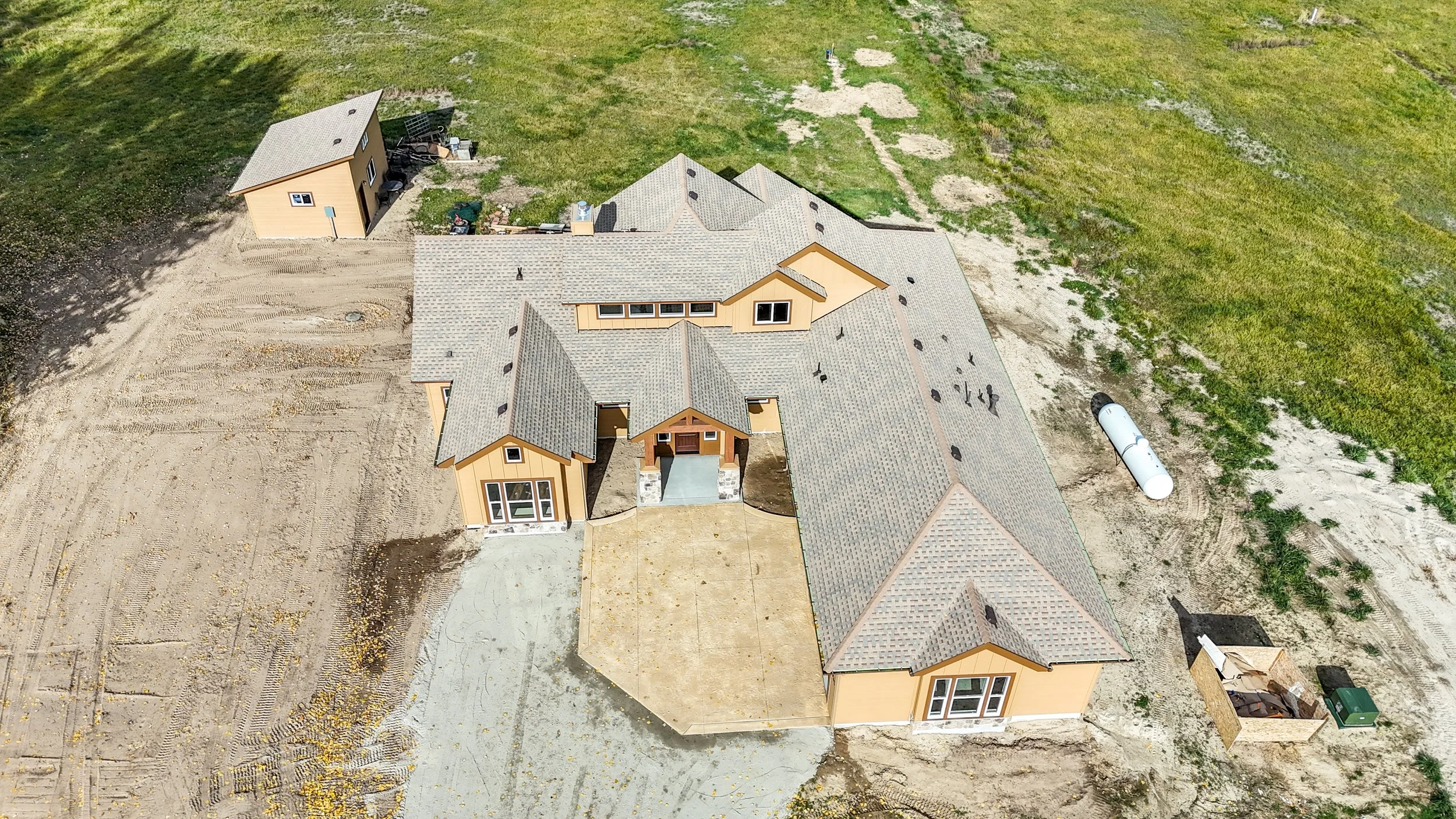 Cottonwood Lane Exterior (2).jpg