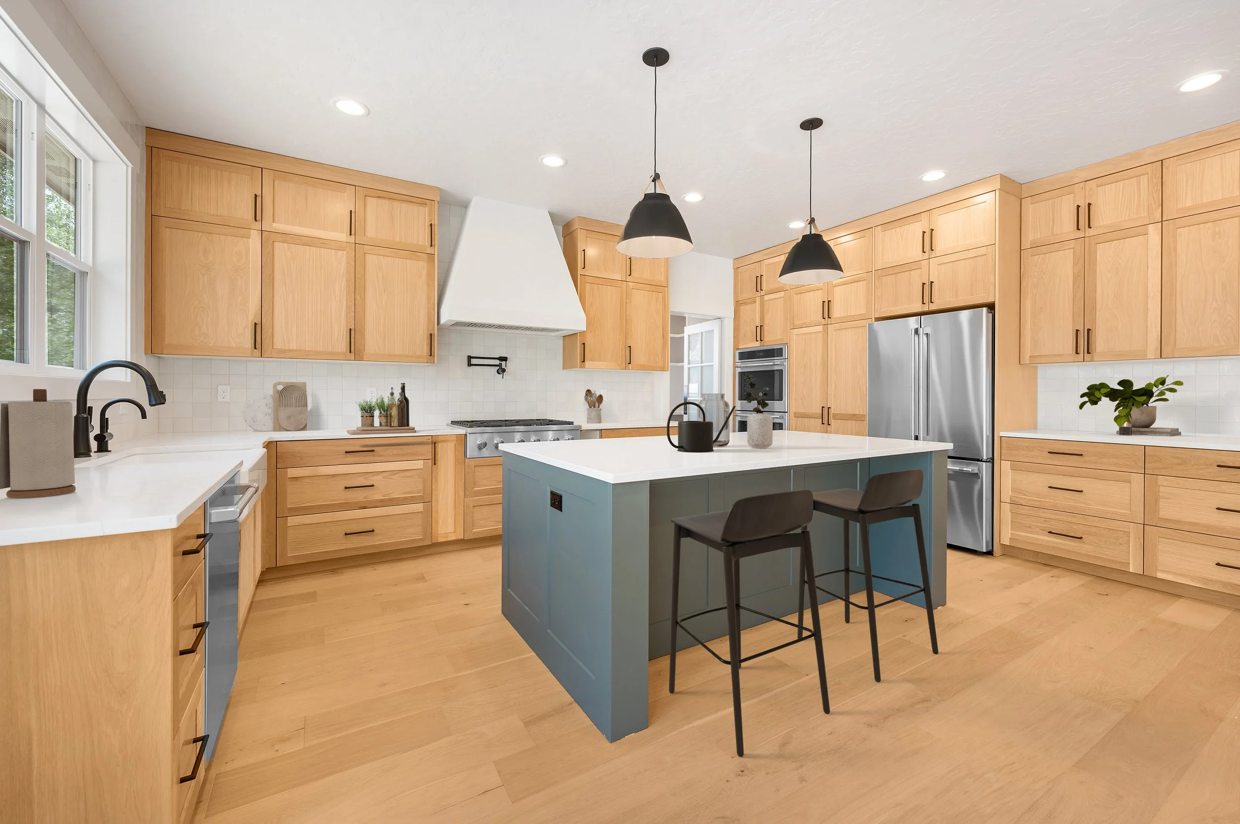 Brooks Drive Living, Dining, & Kitchen (20).jpg