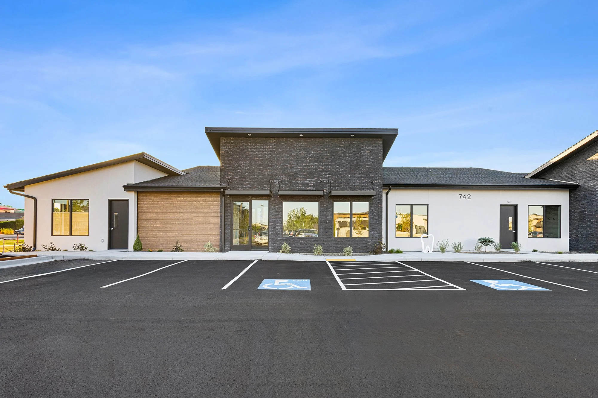 Dentist Office (4).jpg