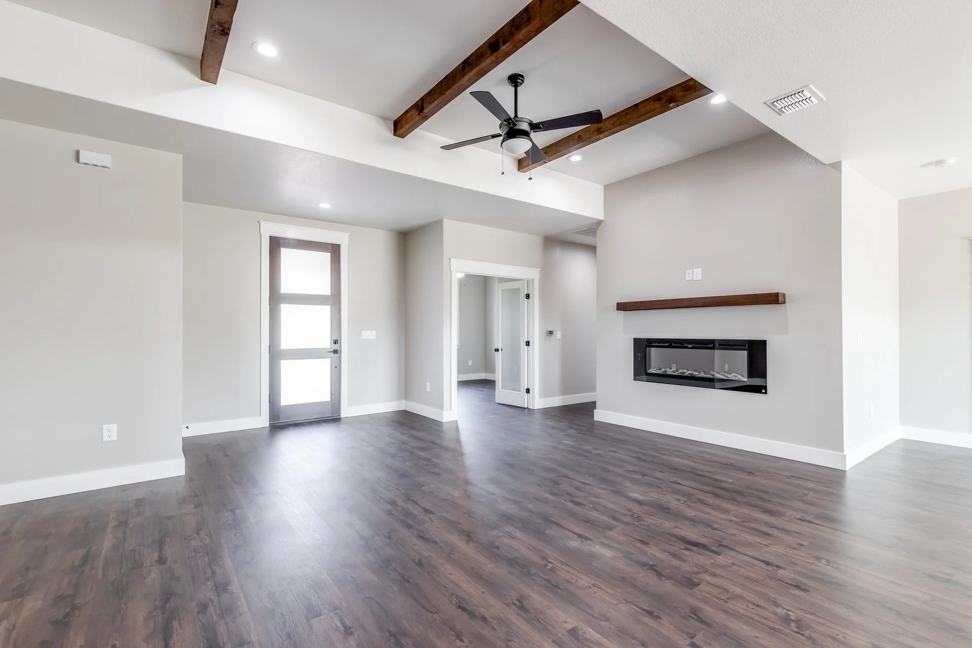 Bouy Drive Living, Dining, & Kitchen (4).jpg