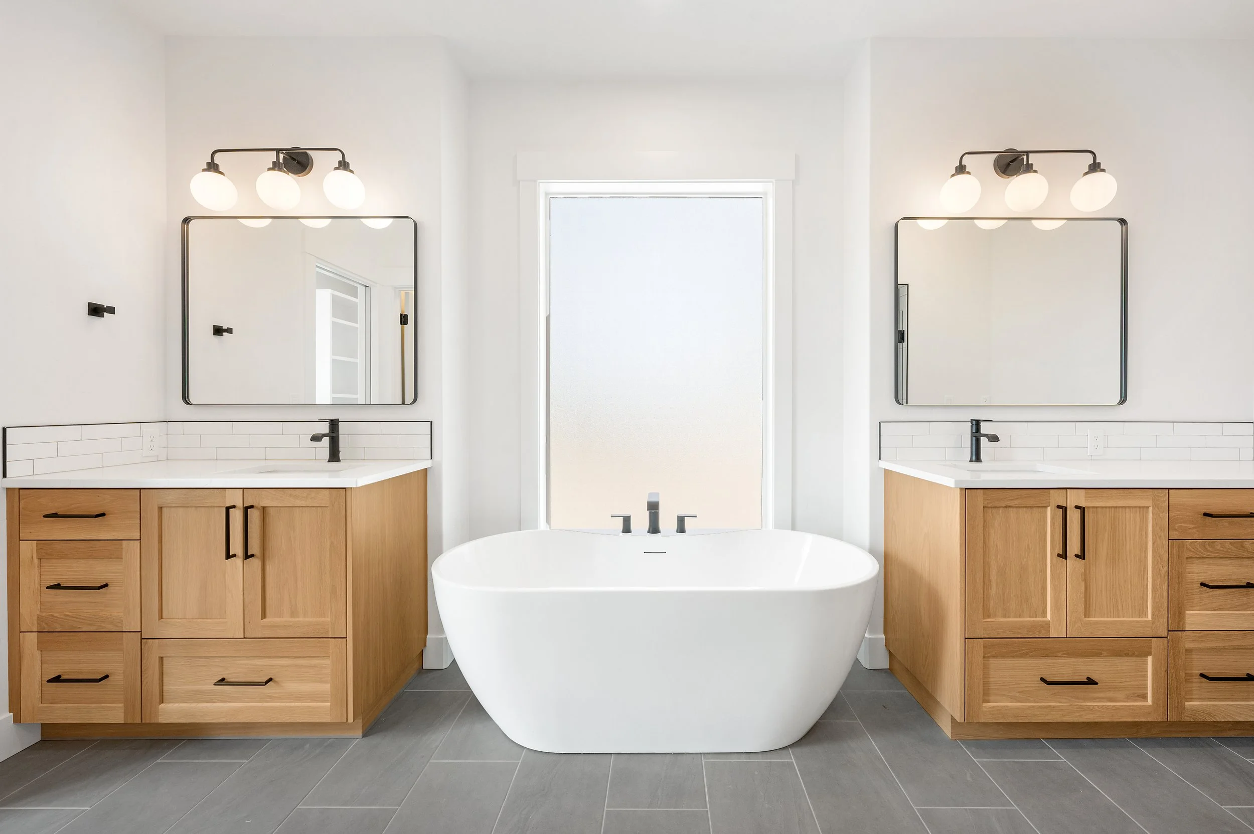 Brooks Drive Bathrooms & Laundry (10).jpg