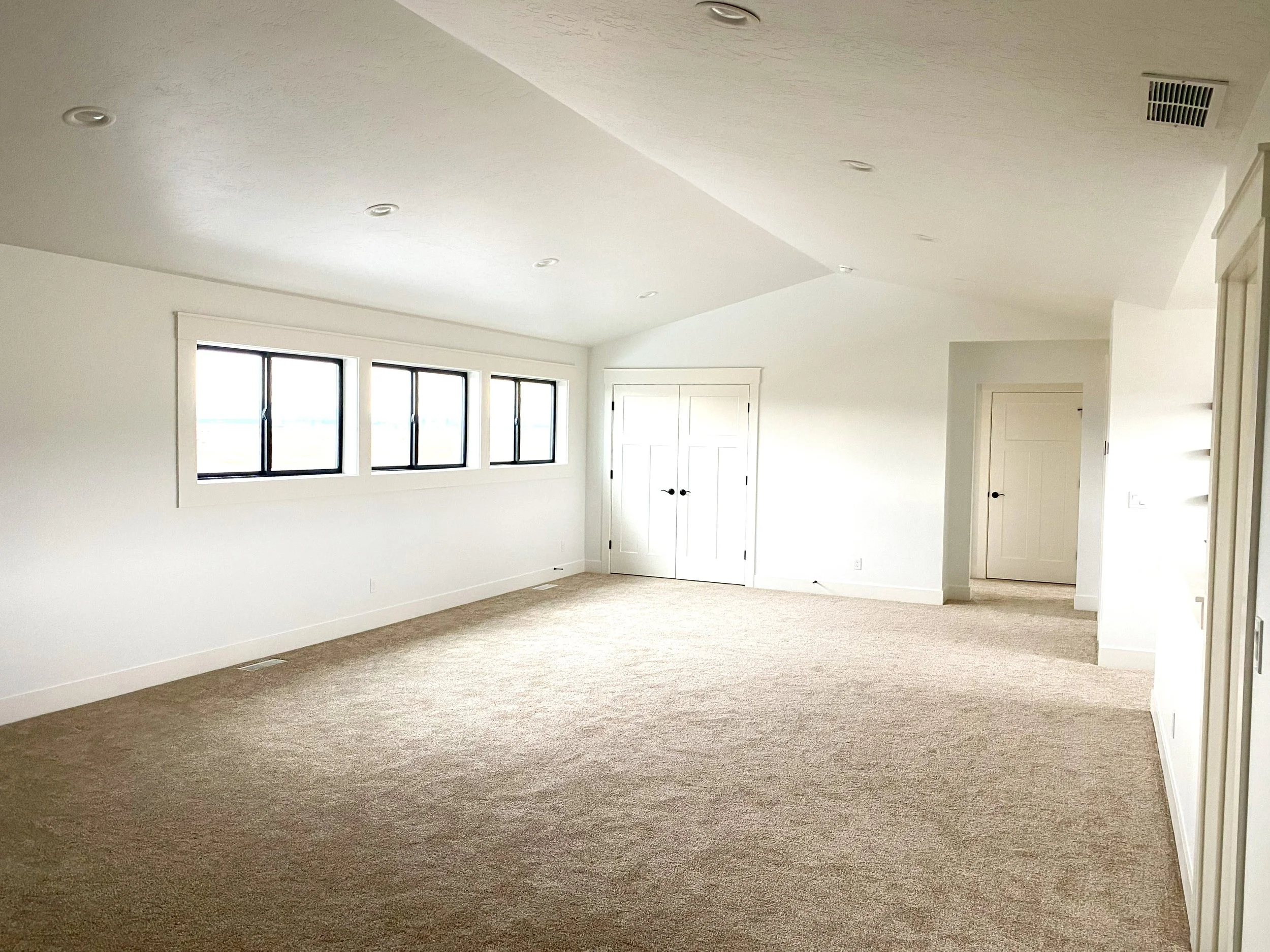 Gold Fork Road Bedrooms (9).jpg