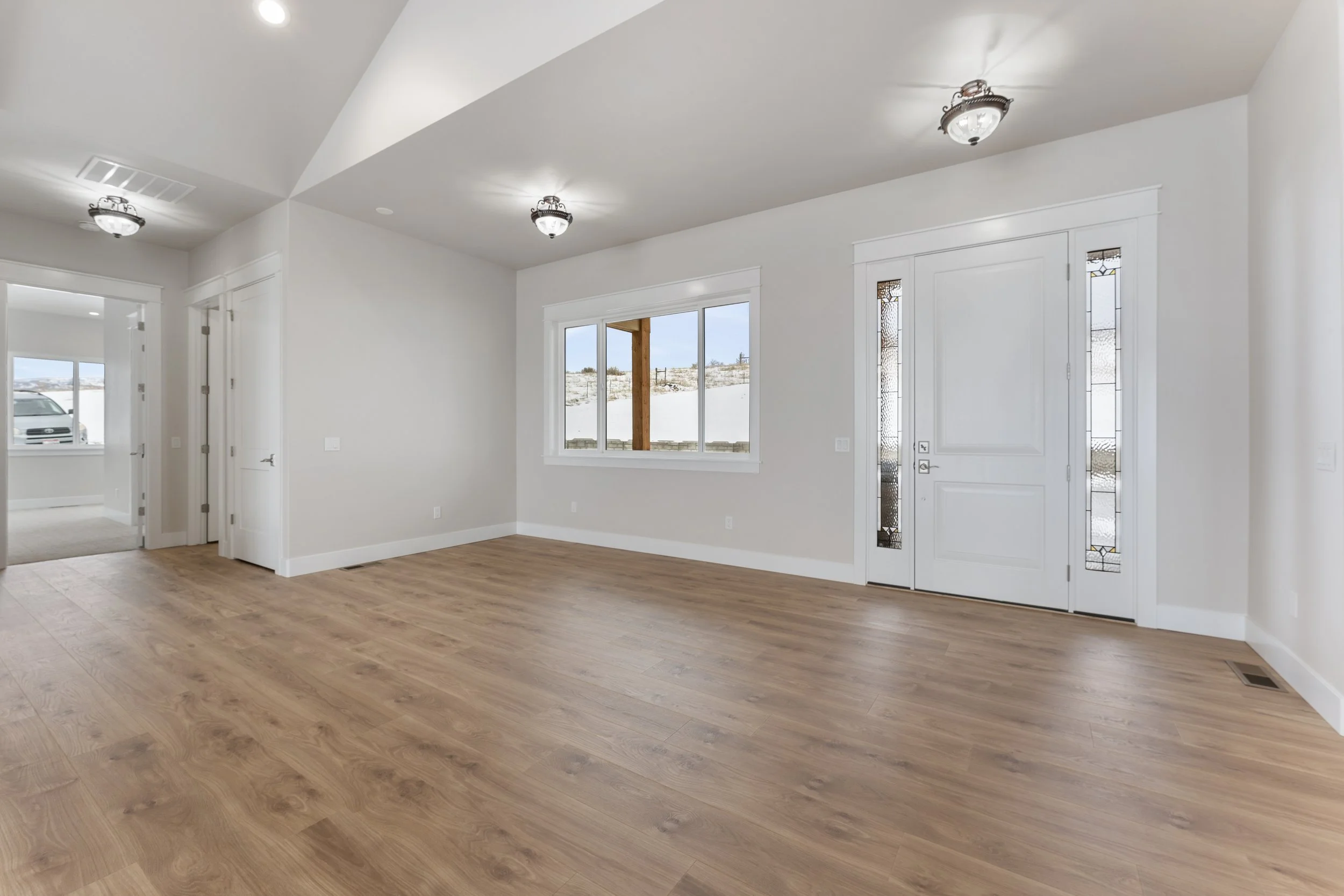 Solar Court Living, Dining, & Kitchen (10).jpg