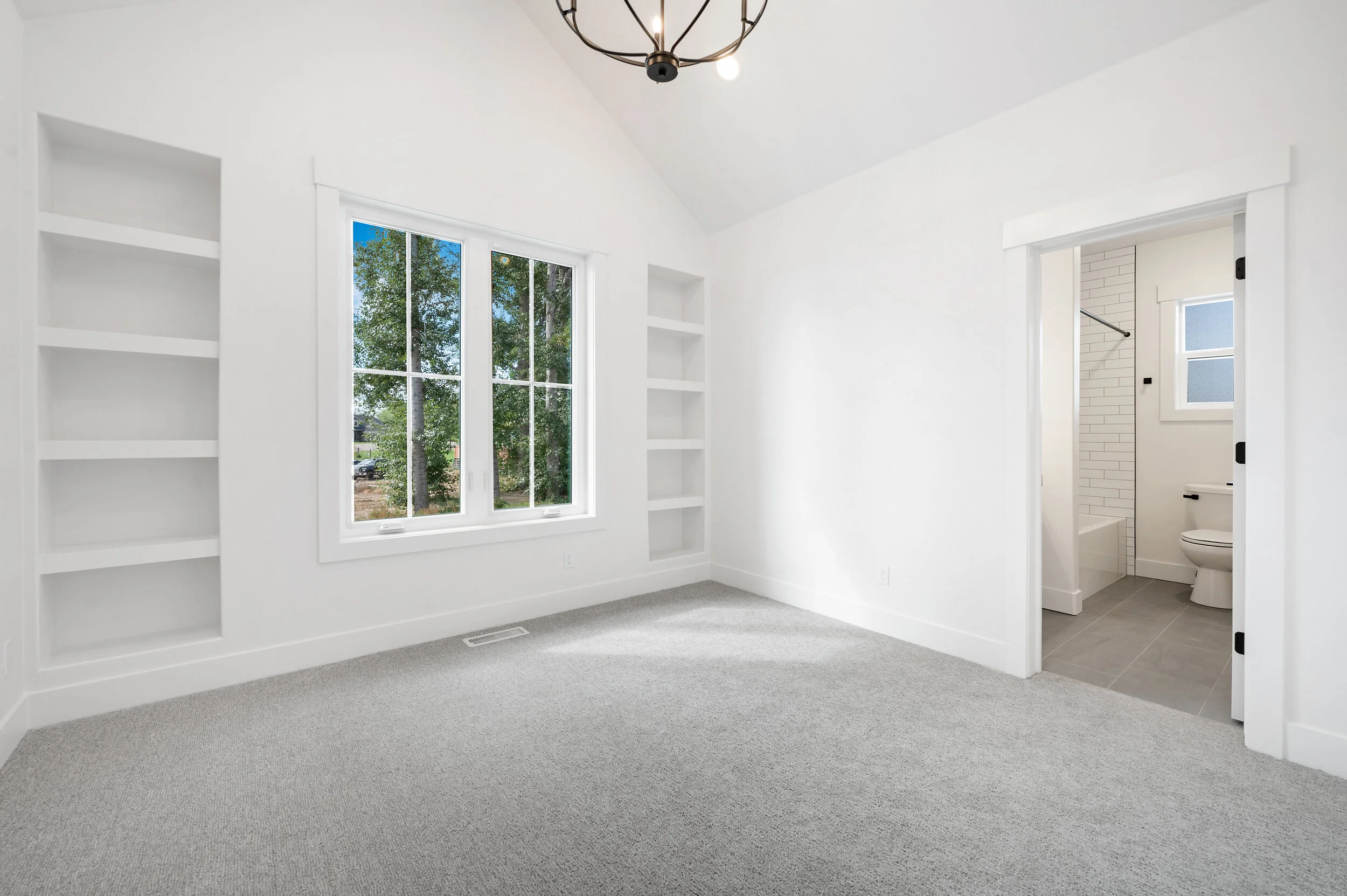 Brooks Drive Bathrooms & Laundry (3).jpg