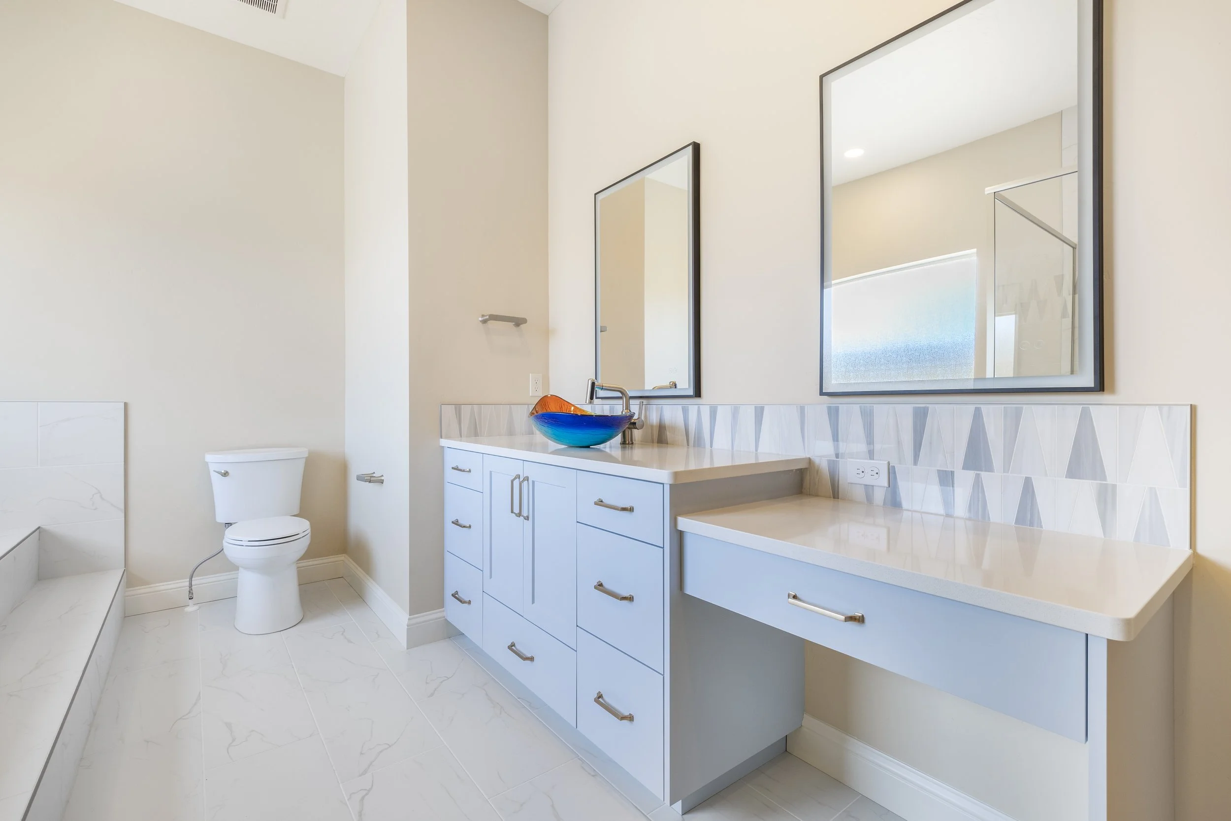 Cottonwood Lane Bathrooms, Laundry, Mudbench  (4).jpg