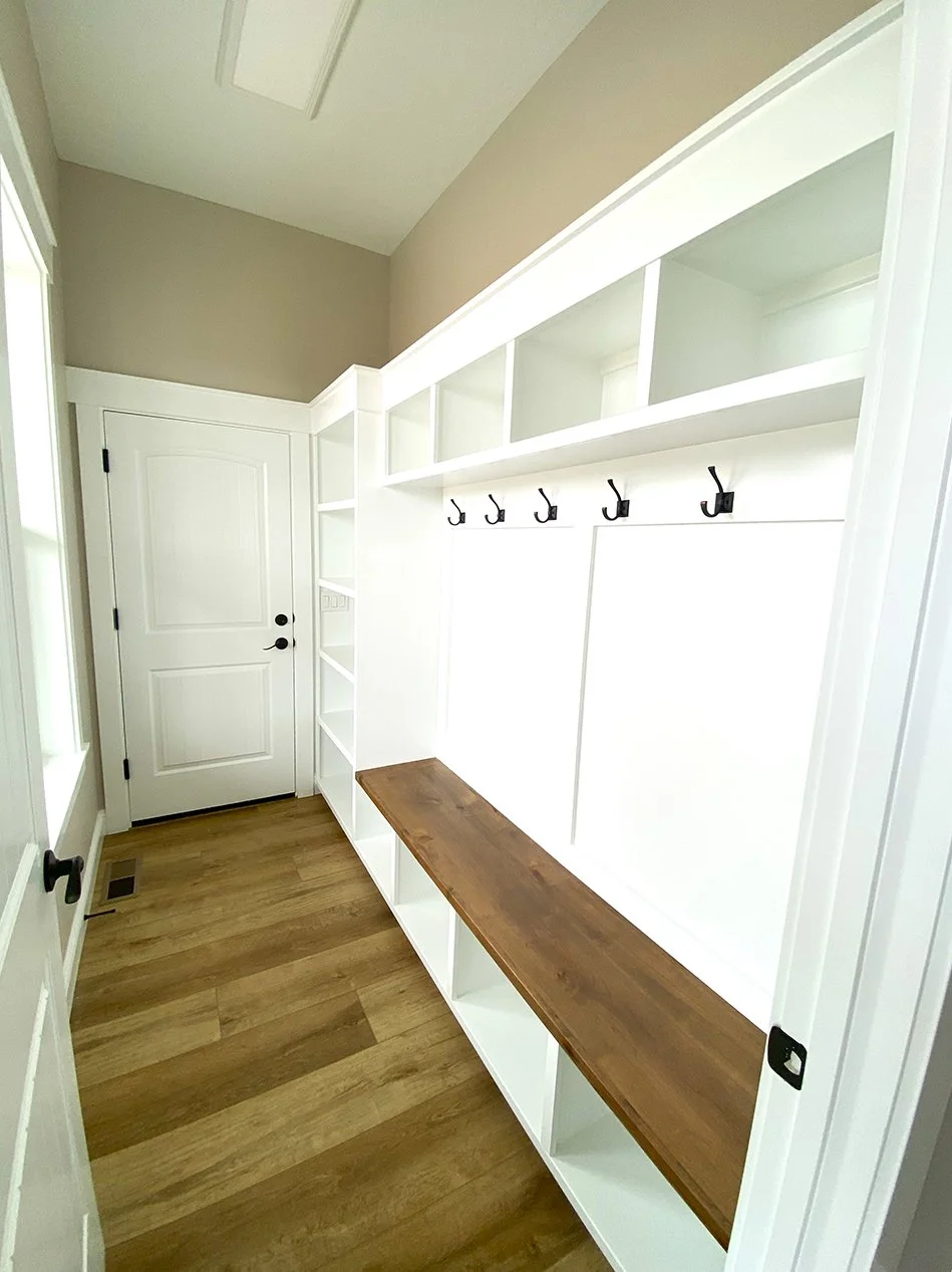 Loafer Lane Bathroom & Laundry (7.1).jpg