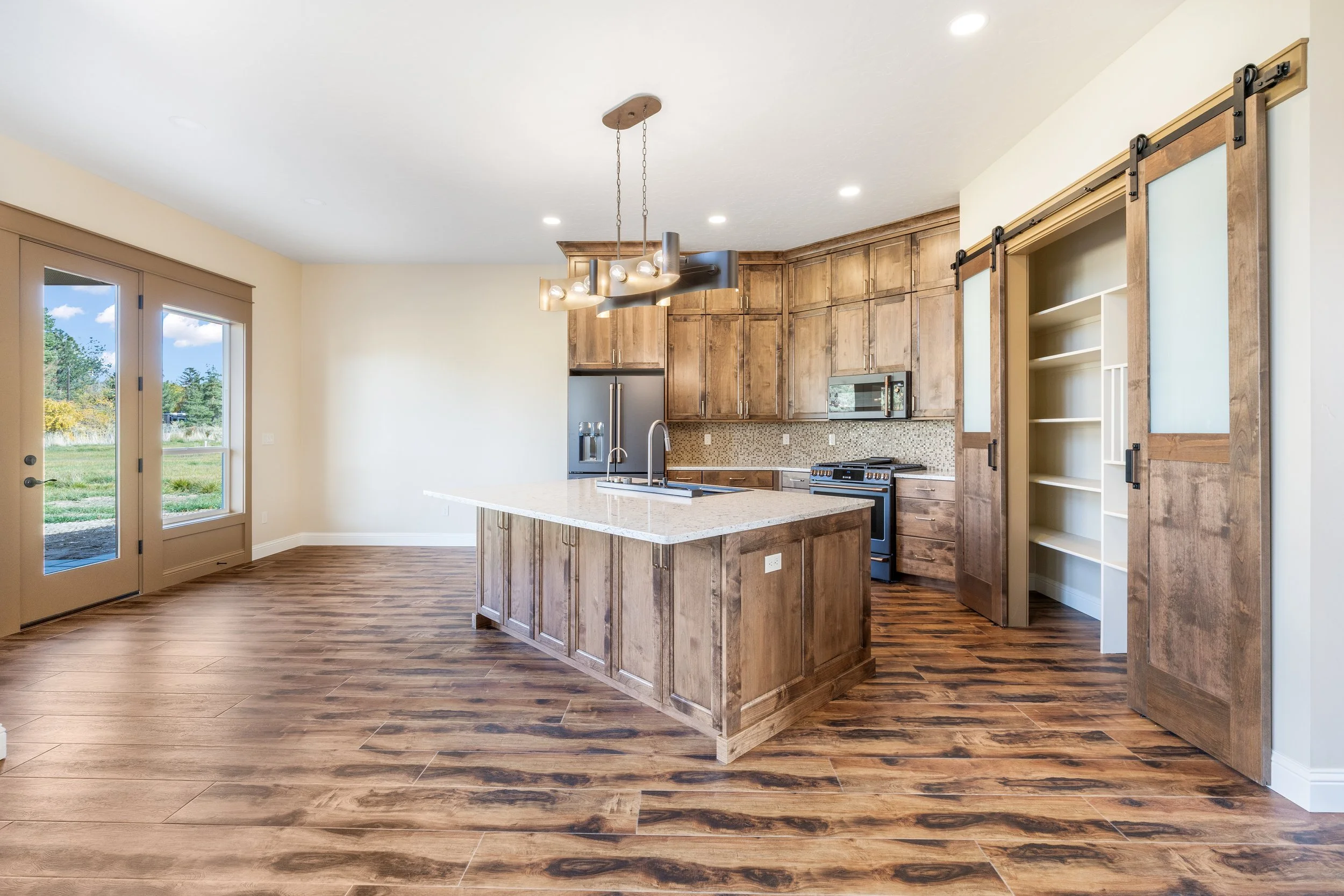 Cottonwood Lane Living, Dining & Kitchen (11).jpg