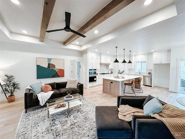 Mann Creek Living, Dining, & Kitchen (25).jpg