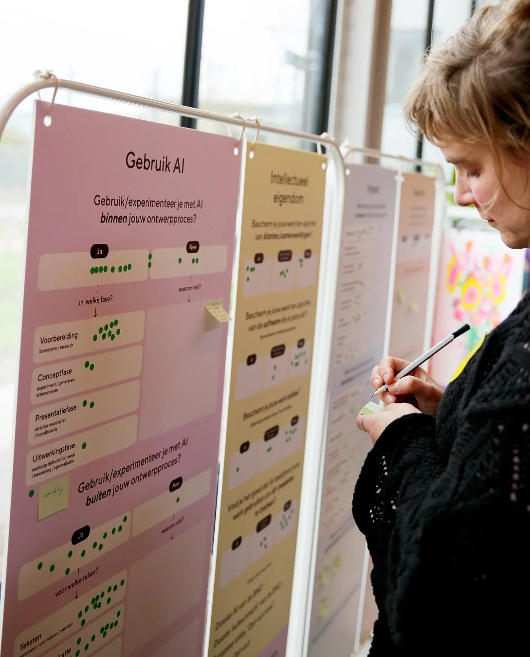 Sprong in de tijd 🤖

Afgelopen jaar heb ik een lange reis gemaakt, waarna bij terugkomst het creatieve vakgebied plots veranderd leek. Technologische ontwikkelingen hadden een enorme vlucht genomen, terwijl ik daar even van was uitgezoomd en niet ve