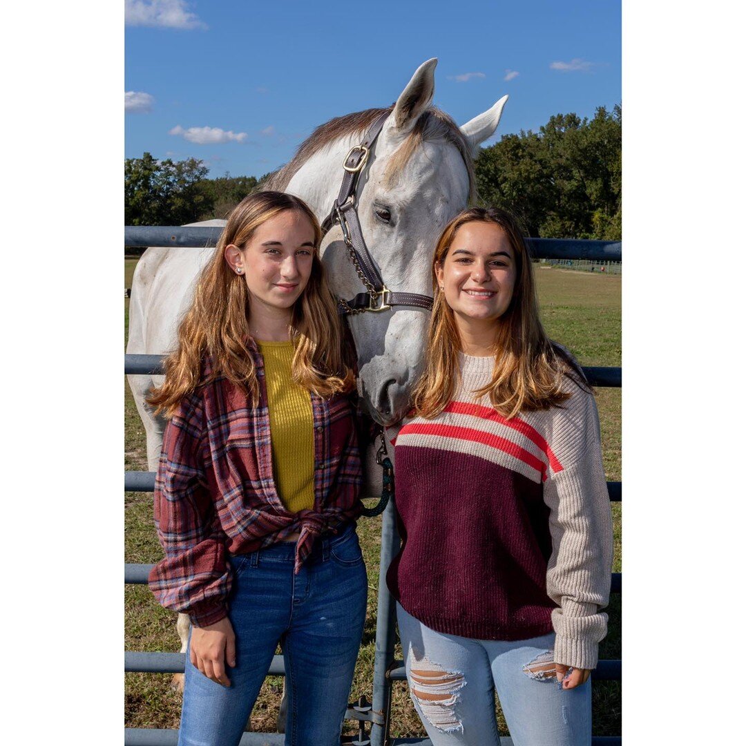 Live. Laugh. Ride. 🐴🐎

Have a unique request for photos? Send us a message and let&rsquo;s collaborate! We love making your unique photo ideas a reality!

#sweet16 #newhorse #horseportraits #horseowners #horselove #familyfun #photography #photoswit