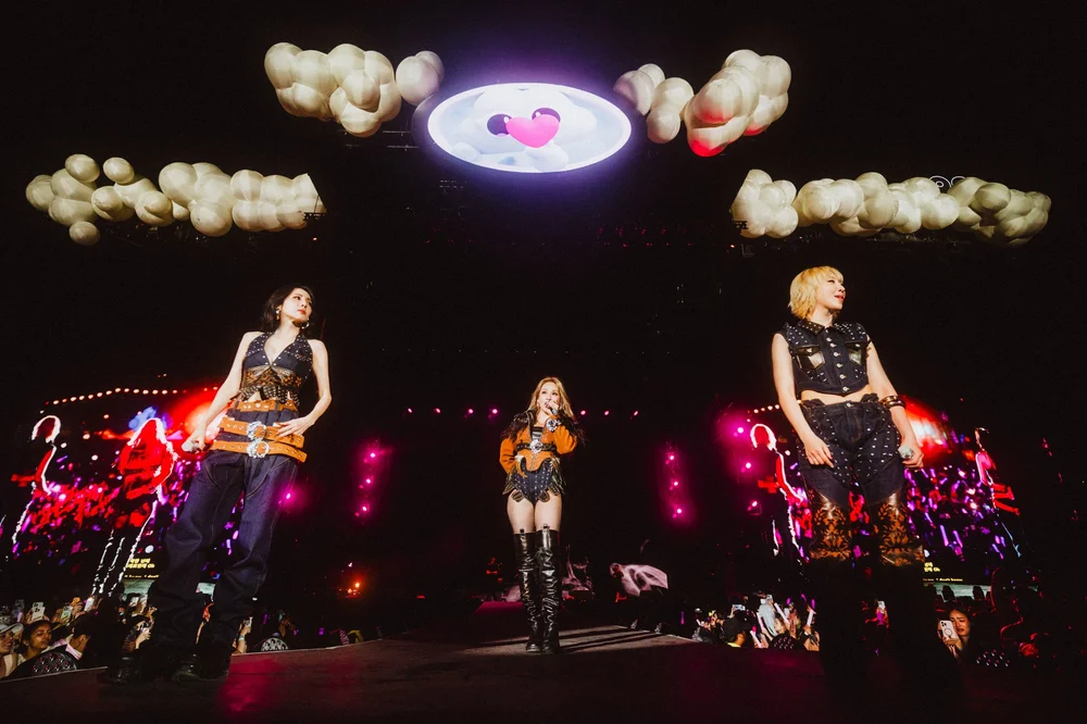 2NE1