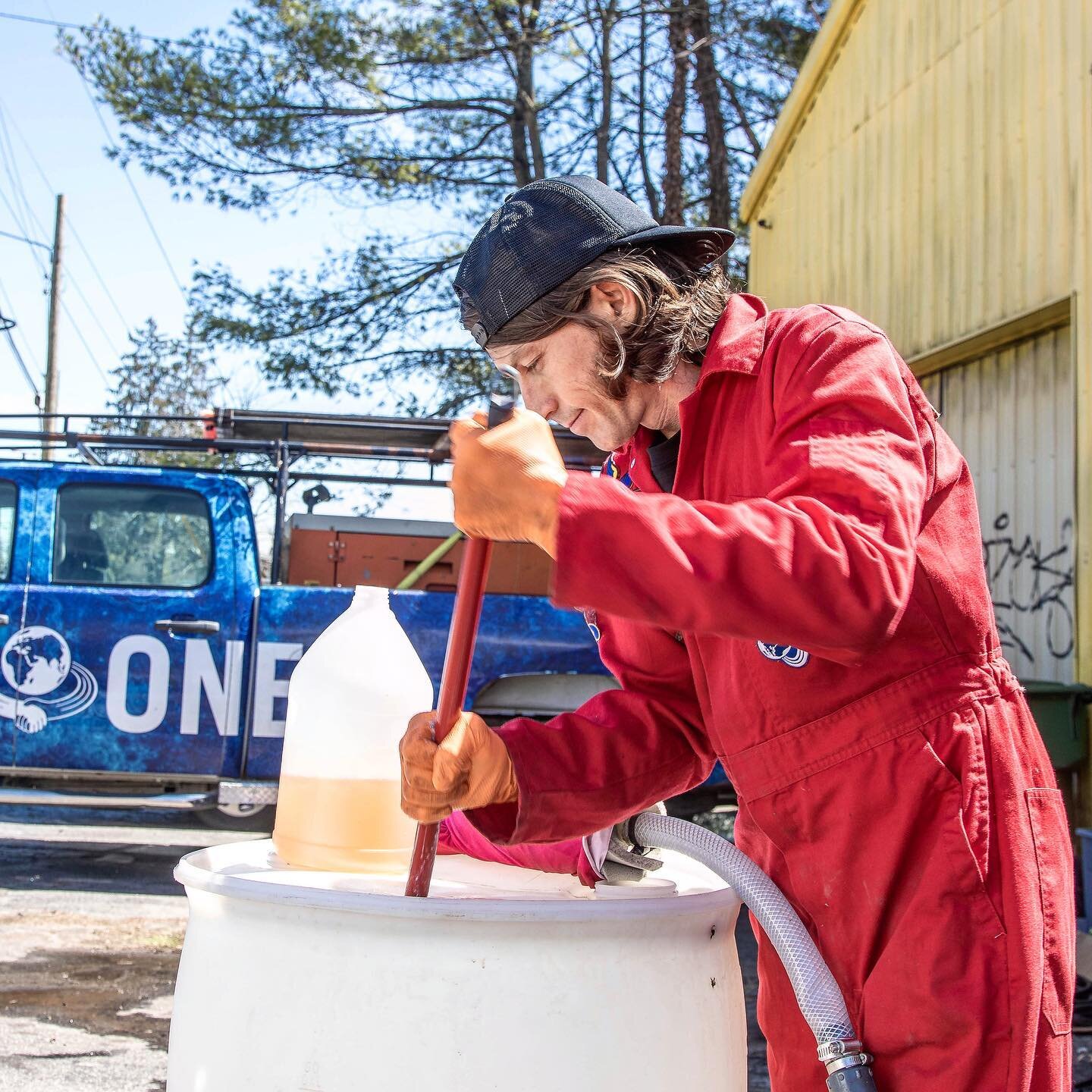 Thank you @foamy_homies for making sure that our operation is always clean and sanitized with our regenerative @drbronner that way we can deliver the most warm plant based meals to you!
.
.
.

⁣
.⁣
.⁣
.⁣
.⁣
.⁣
#plasticfree #ecofriendly #allone #foamy