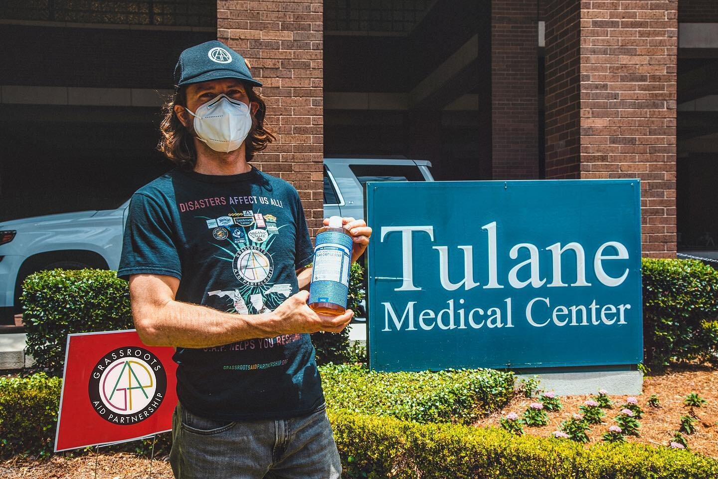 Our Executive director delivering In person  2k of @drbronner Magic Soaps delivered to Tulane Medical Center in New Orleans! .
.
.
.
.
#healtheearth #naturalskincare #naturalsoaps #candles #doctor #staycentered #physician #stethoscope #organic #energ
