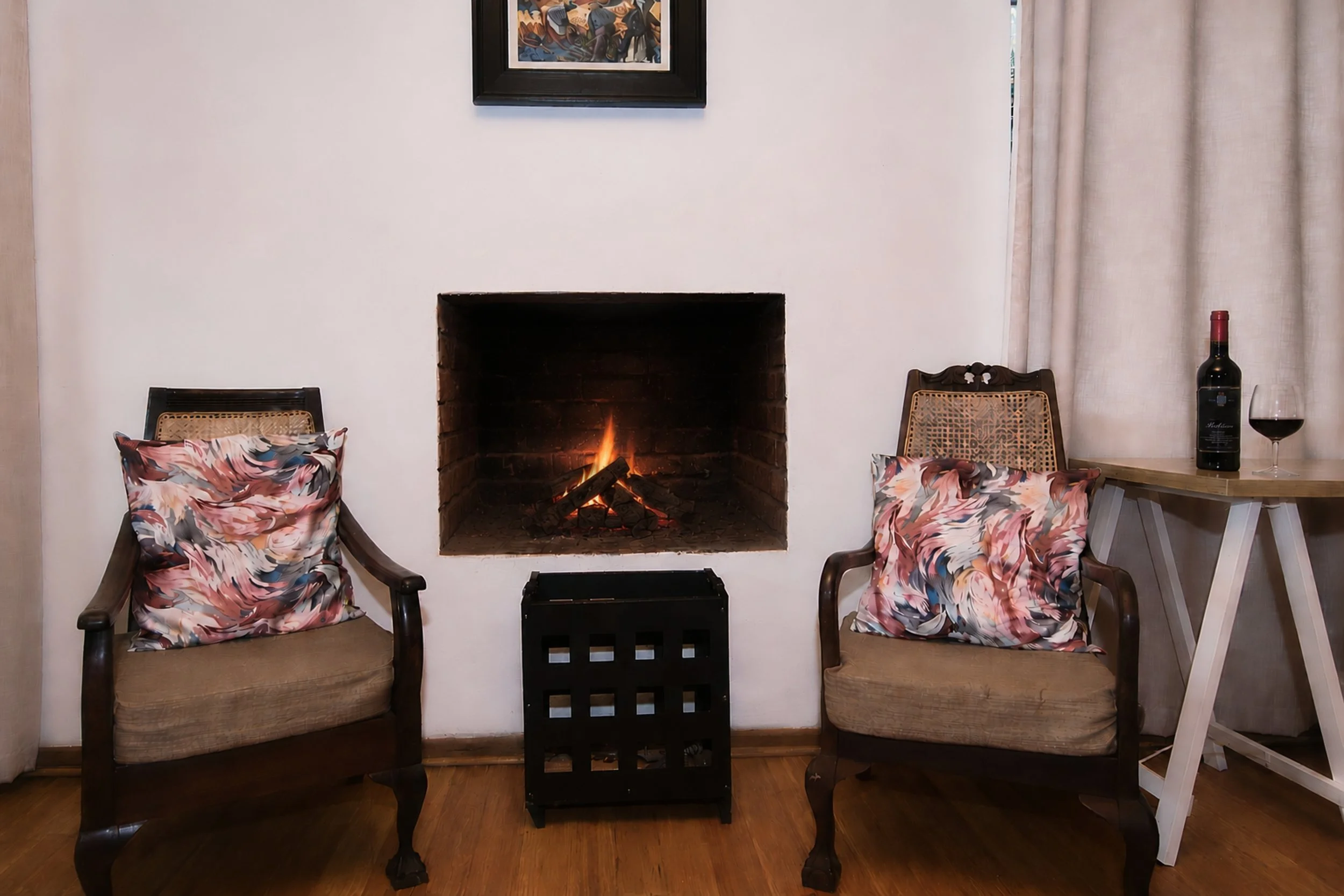 04-suikerbos-house-struisbaai-fireplace.jpg