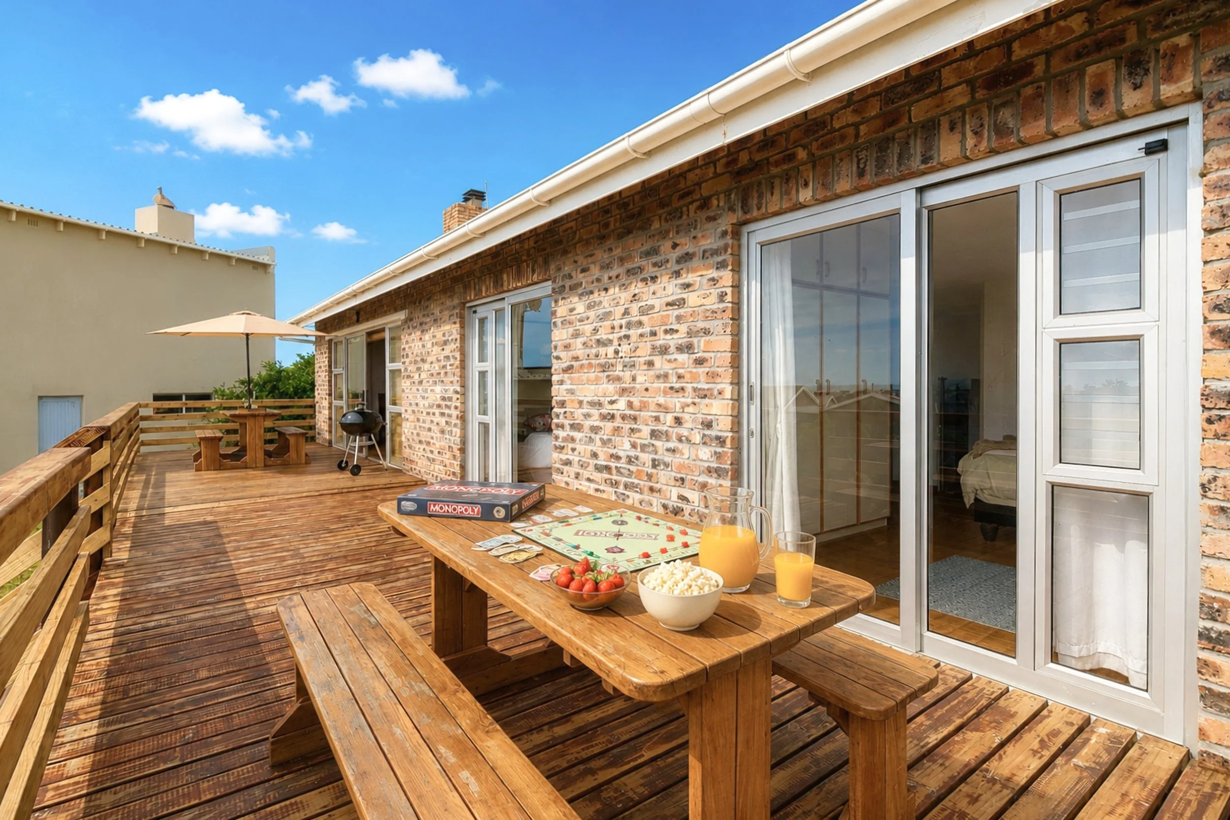 06-suikerbos-house-struisbaai-long-terrace.jpg