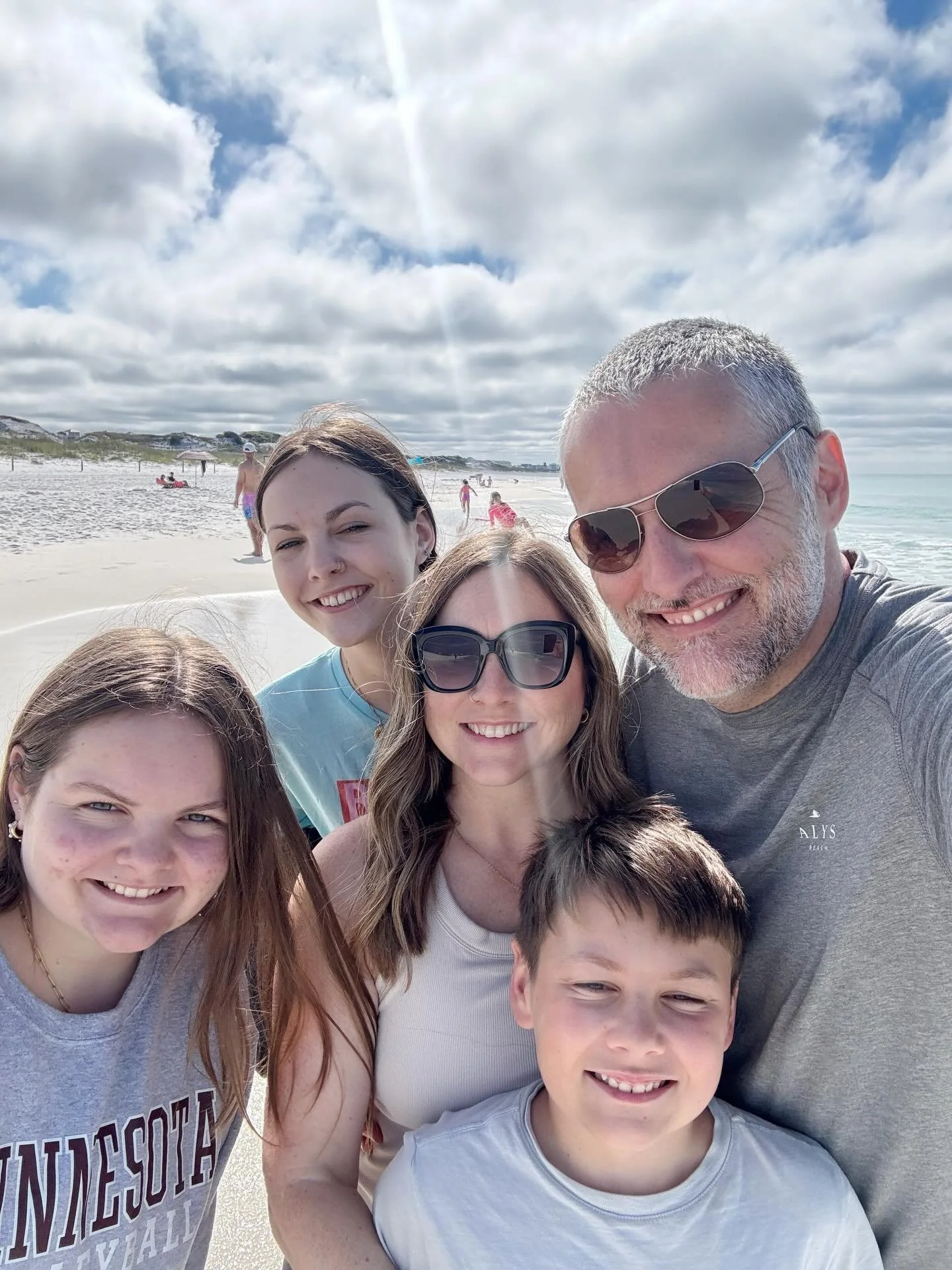 ☀️Usually we&rsquo;re ready for home or routine, but not a single person in this picture wants to leave. 🌊