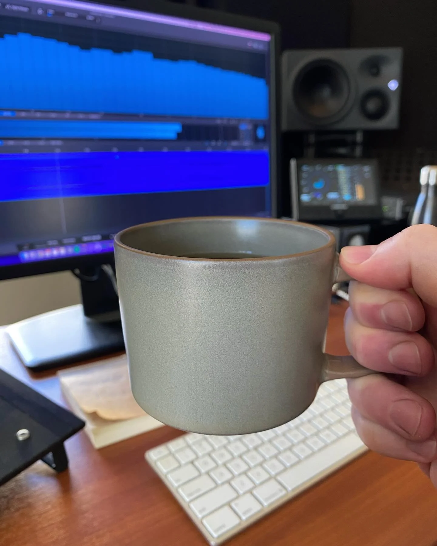 5 singles + an album to master today. Let&rsquo;s go 🙃