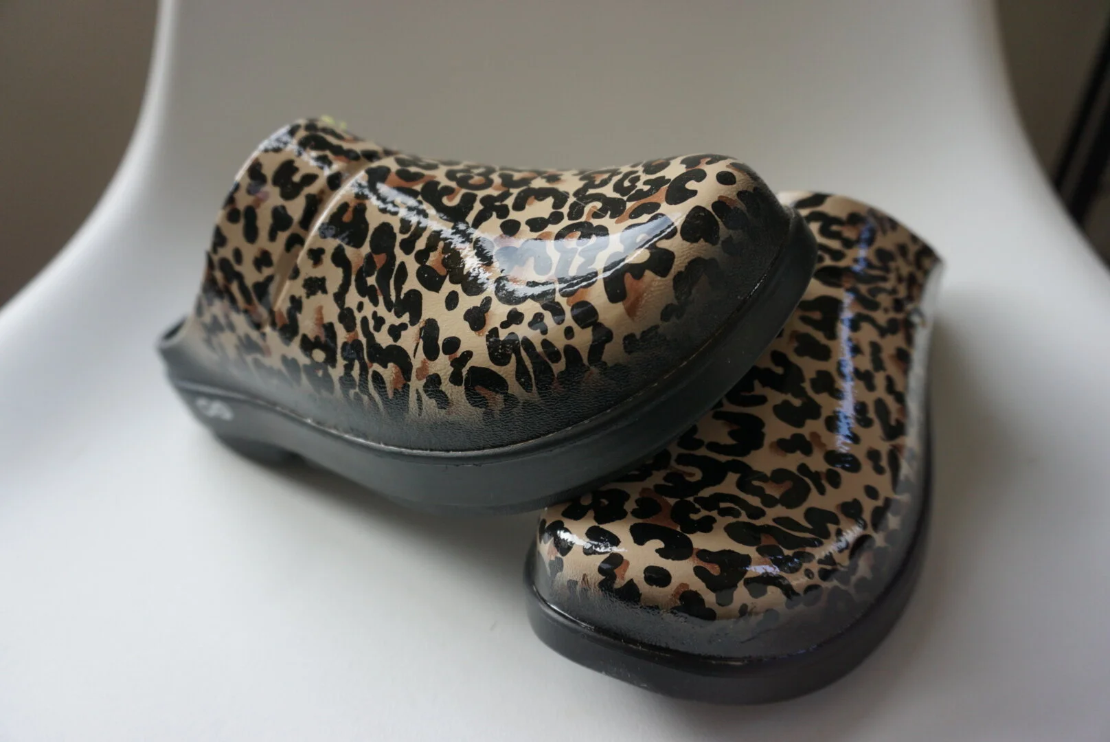 oofos discount for nurses