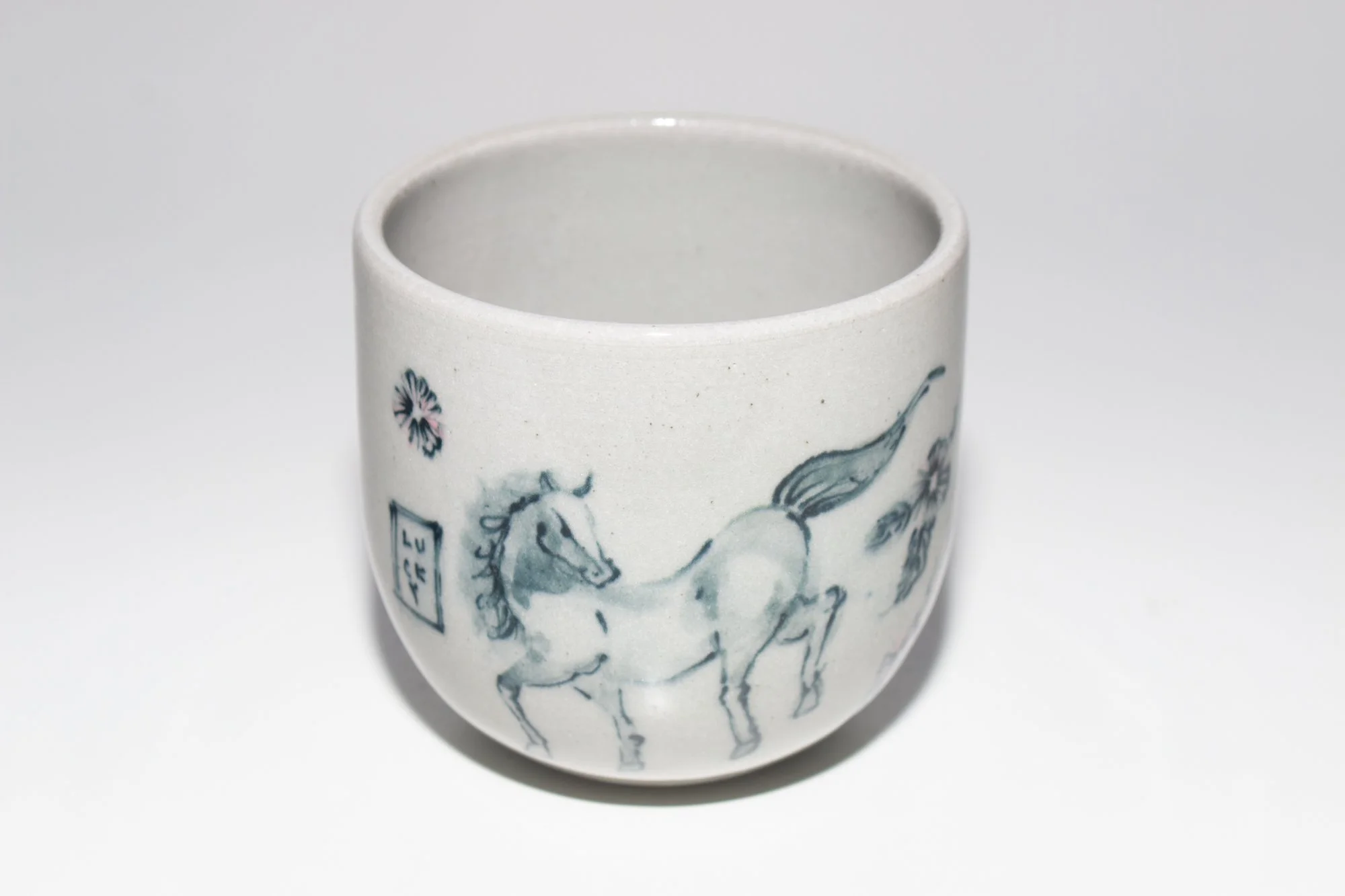 HORSE_CUP_CLEAR_1_2.jpg