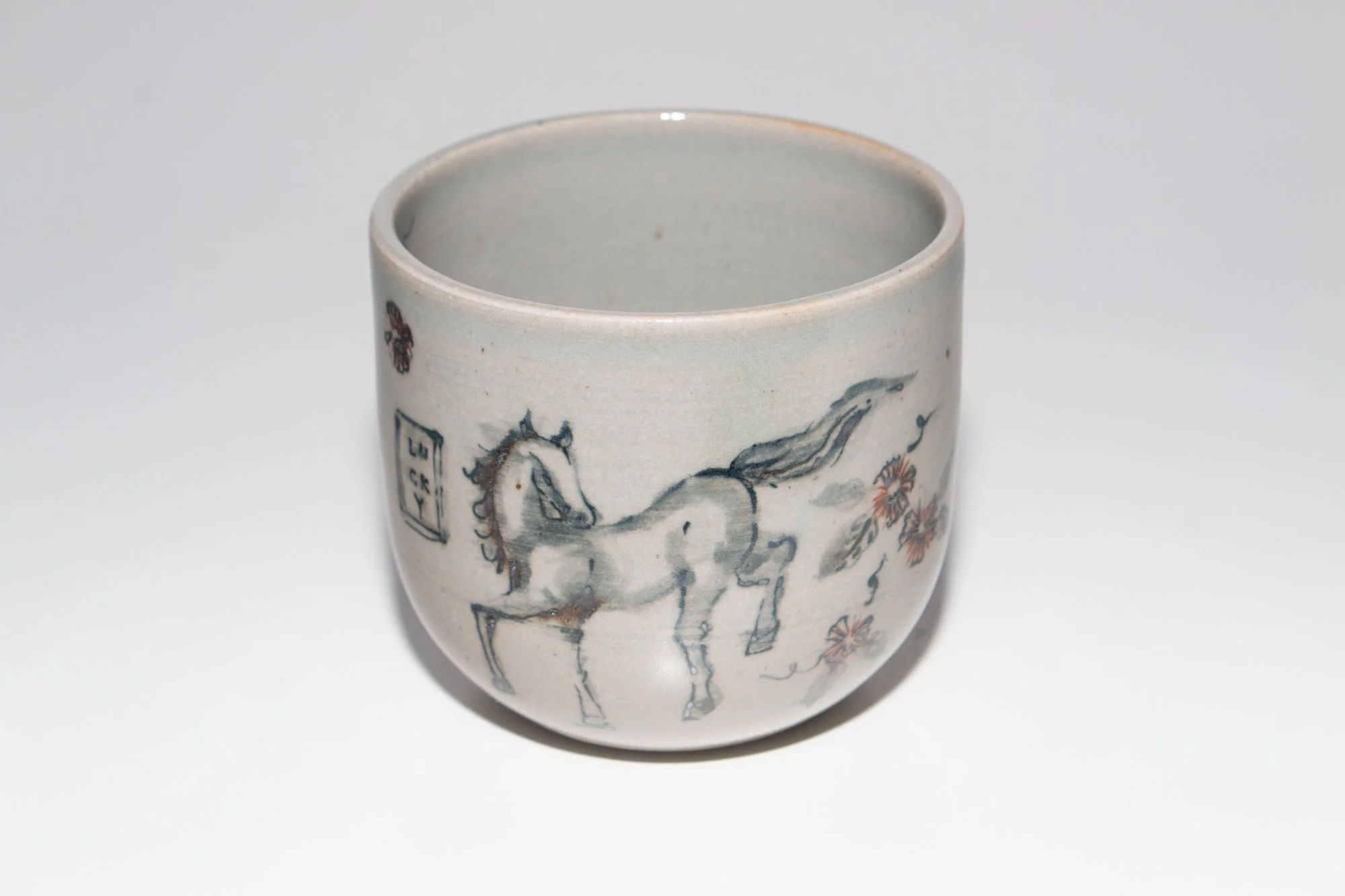 HORSE_CUP_CELADON_2_2.jpg