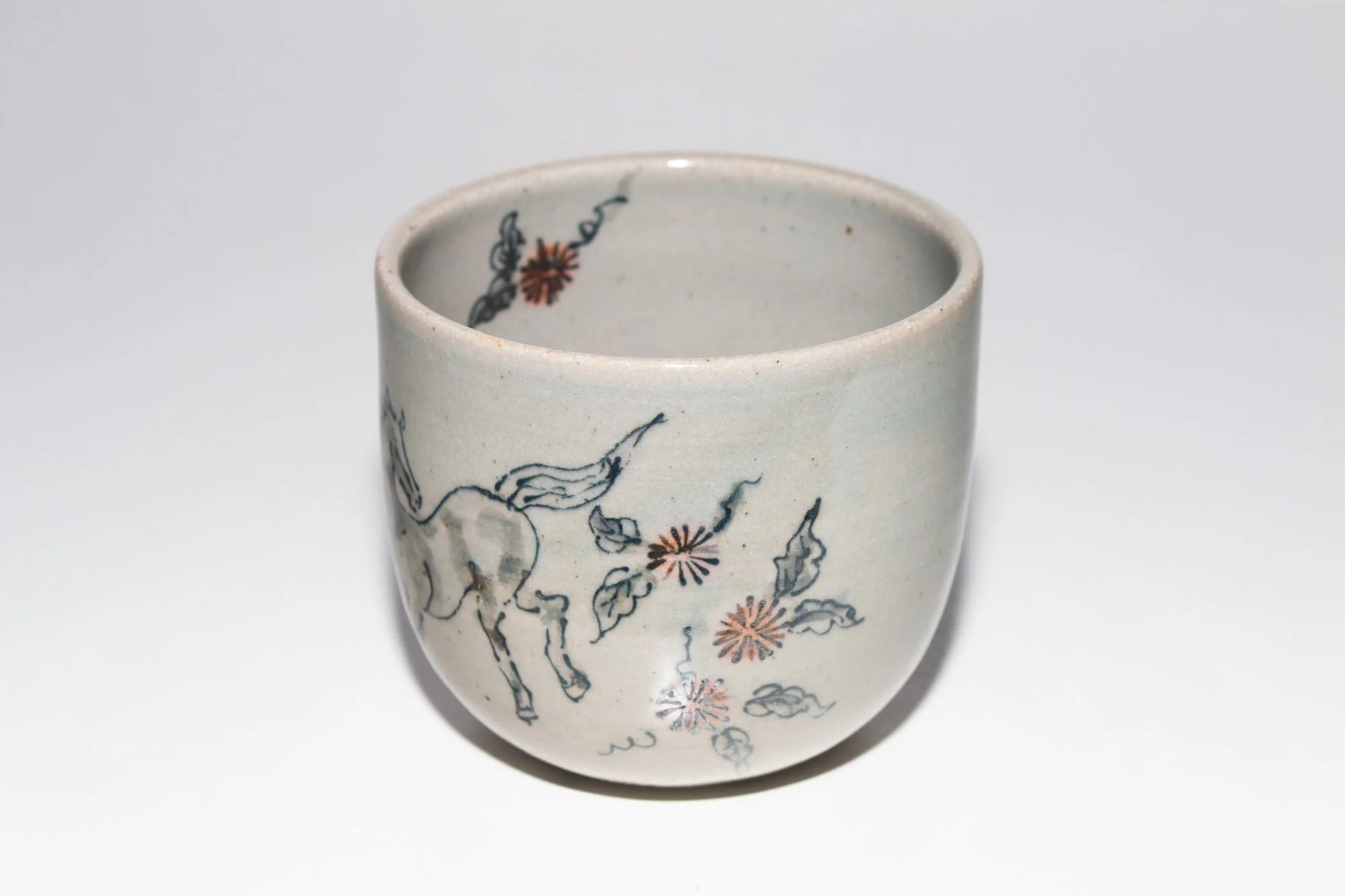HORSE_CUP_CELADON_1_4.jpg