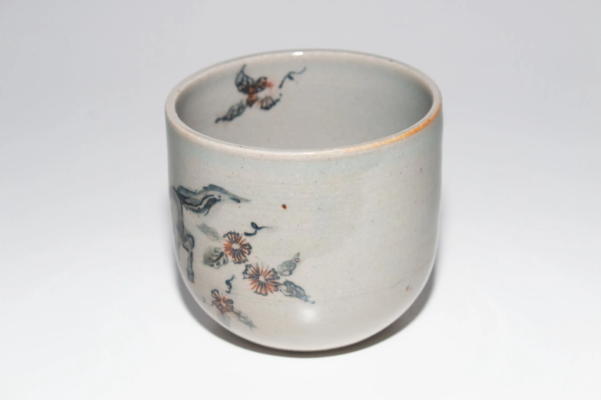 HORSE_CUP_CELADON_2_3.jpg
