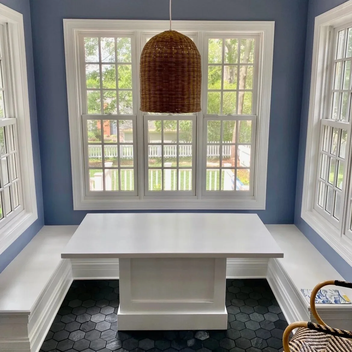 Design+Build: Breakfast Nook Pedestal Table