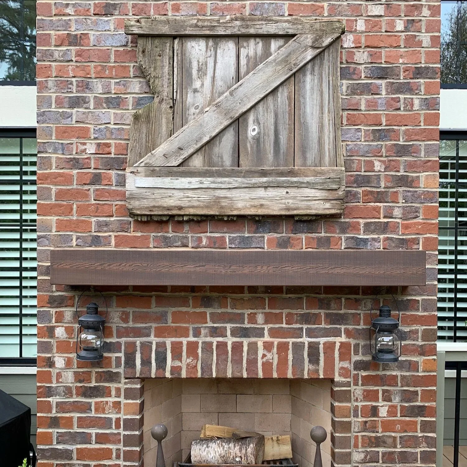 Design+Build: Exterior Cedar Hollow Mantle