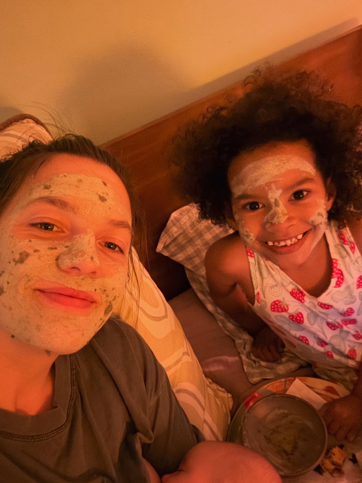 herb club next Saturday Feb 21st @11 am! we are learning about comfrey and making herbal face masks to take home. Meeting spot will be downtown; address shared when you rsvp. Everyone will leave looking like this I hope

message me if you&rsquo;re no