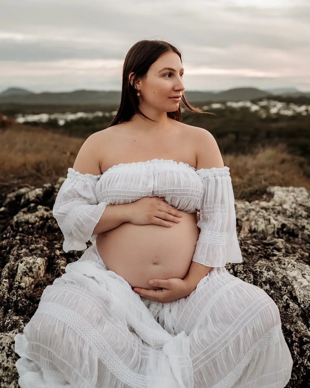 Something about this season of growing bellies and glowing mamas has my heart 🥹💕✨ constantly pinching myself that I get to call this my job! 

If this chapter of your story is currently unfolding and you would love to have it captured, please reach