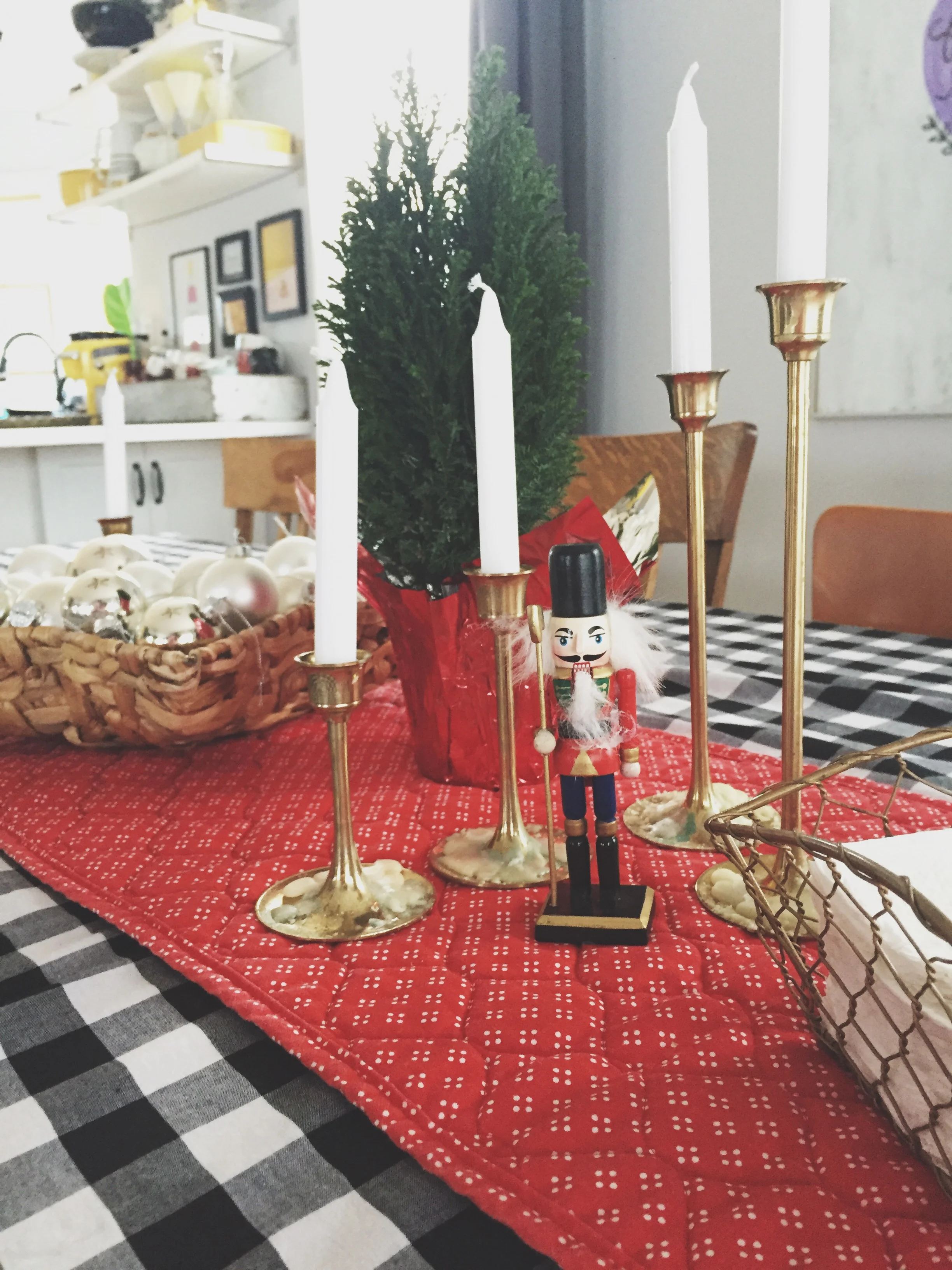 My Christmas Tabletop | Cassia & Co.