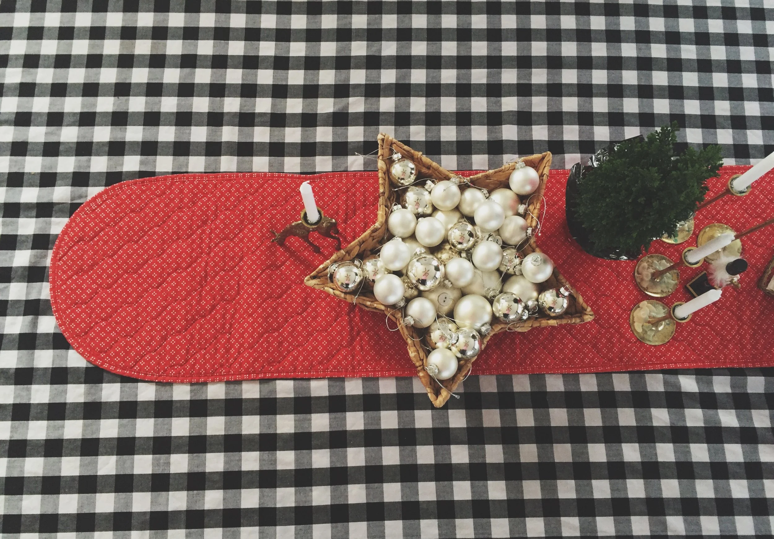 My Christmas Tabletop | Cassia & Co.